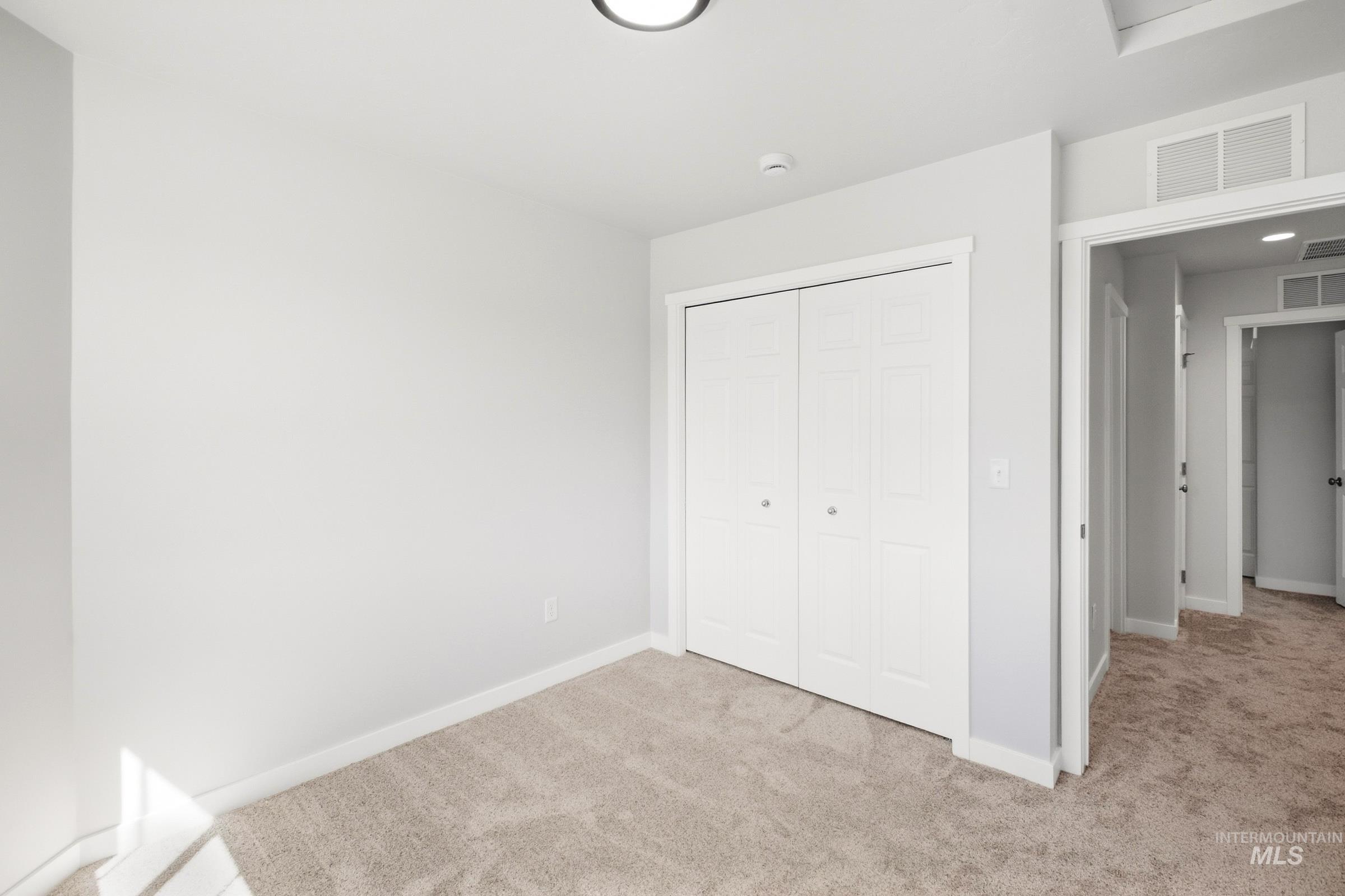19606 Snowyside Way Property Photo 13