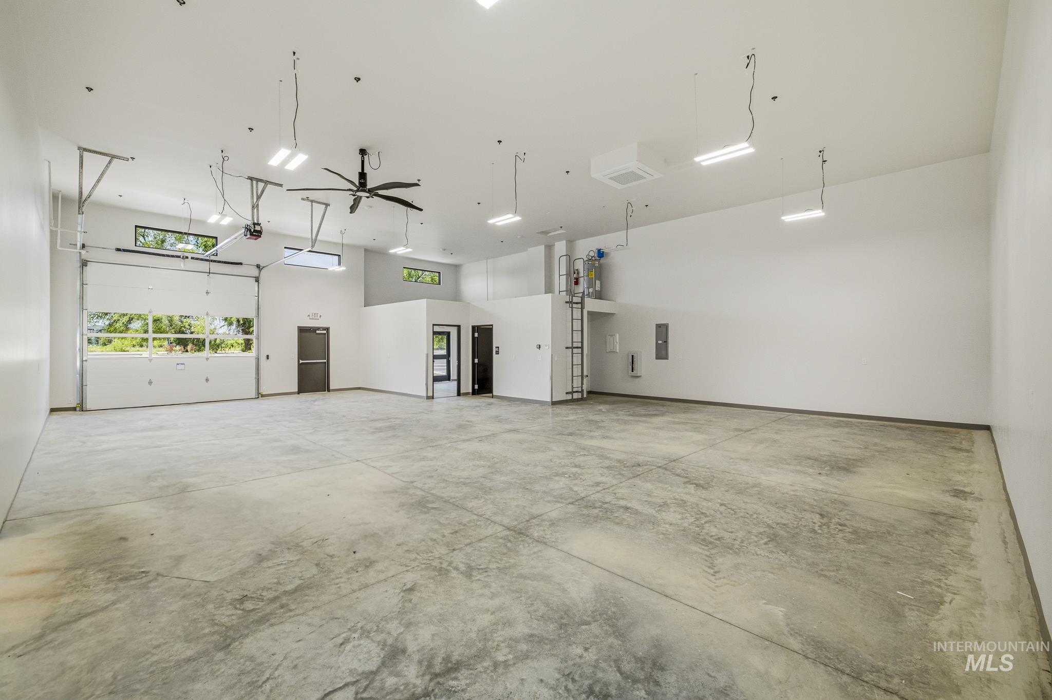 1065 S Parkinsons St (unit B) Property Photo 2