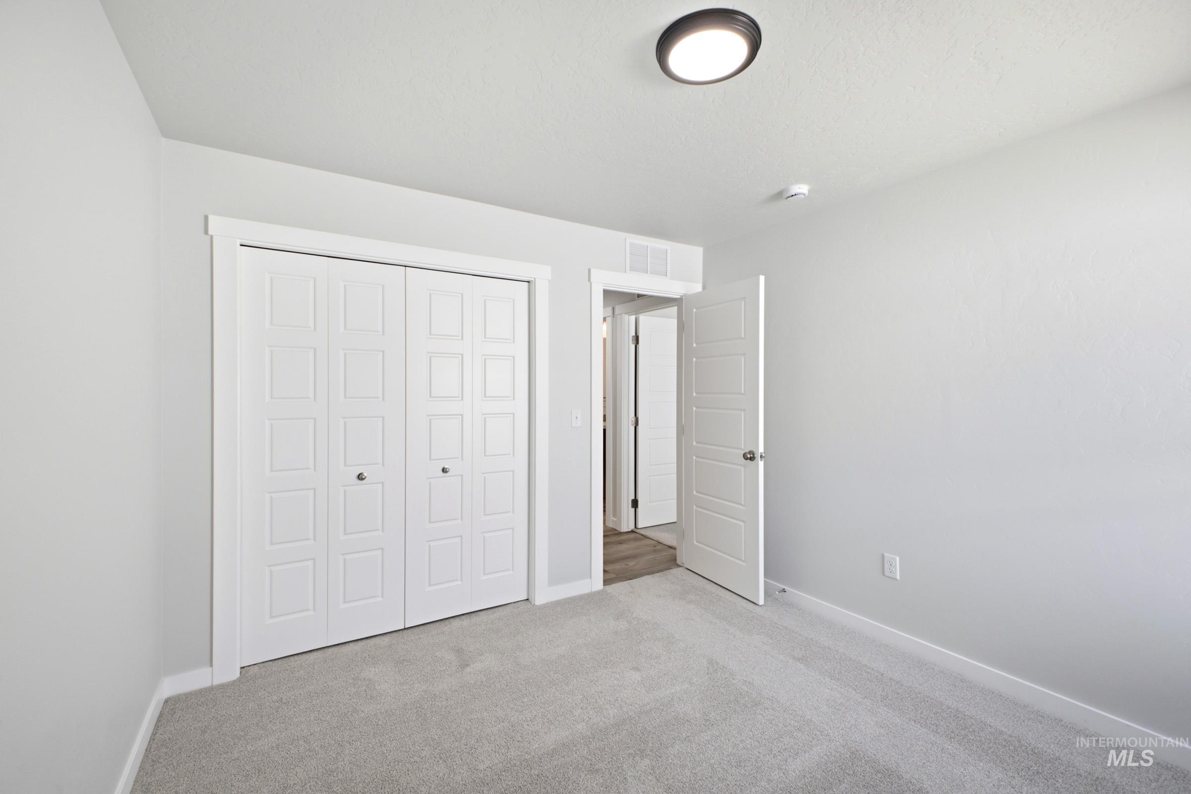 2443 W Red Jasper Dr Property Photo 10
