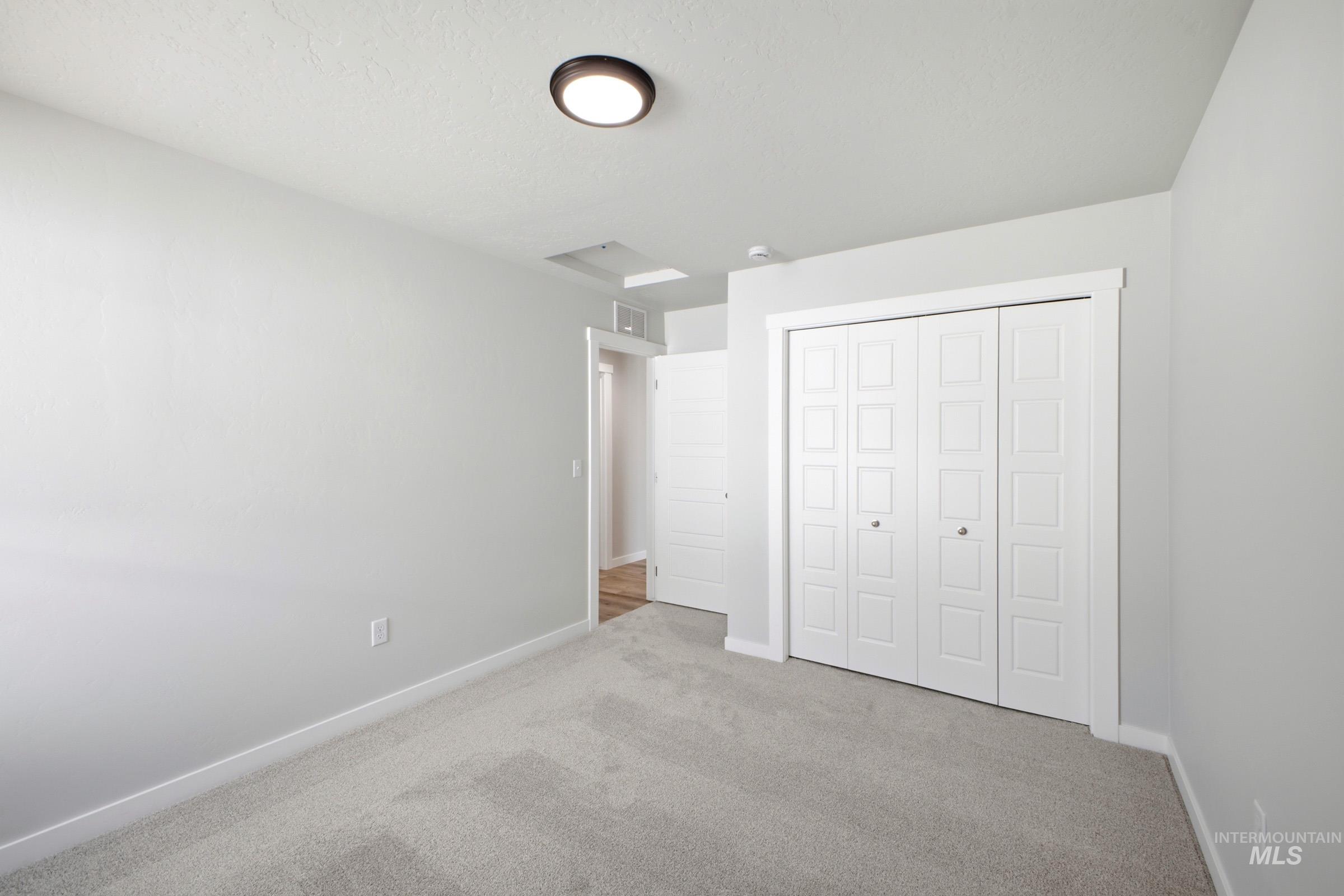 2443 W Red Jasper Dr Property Photo 12