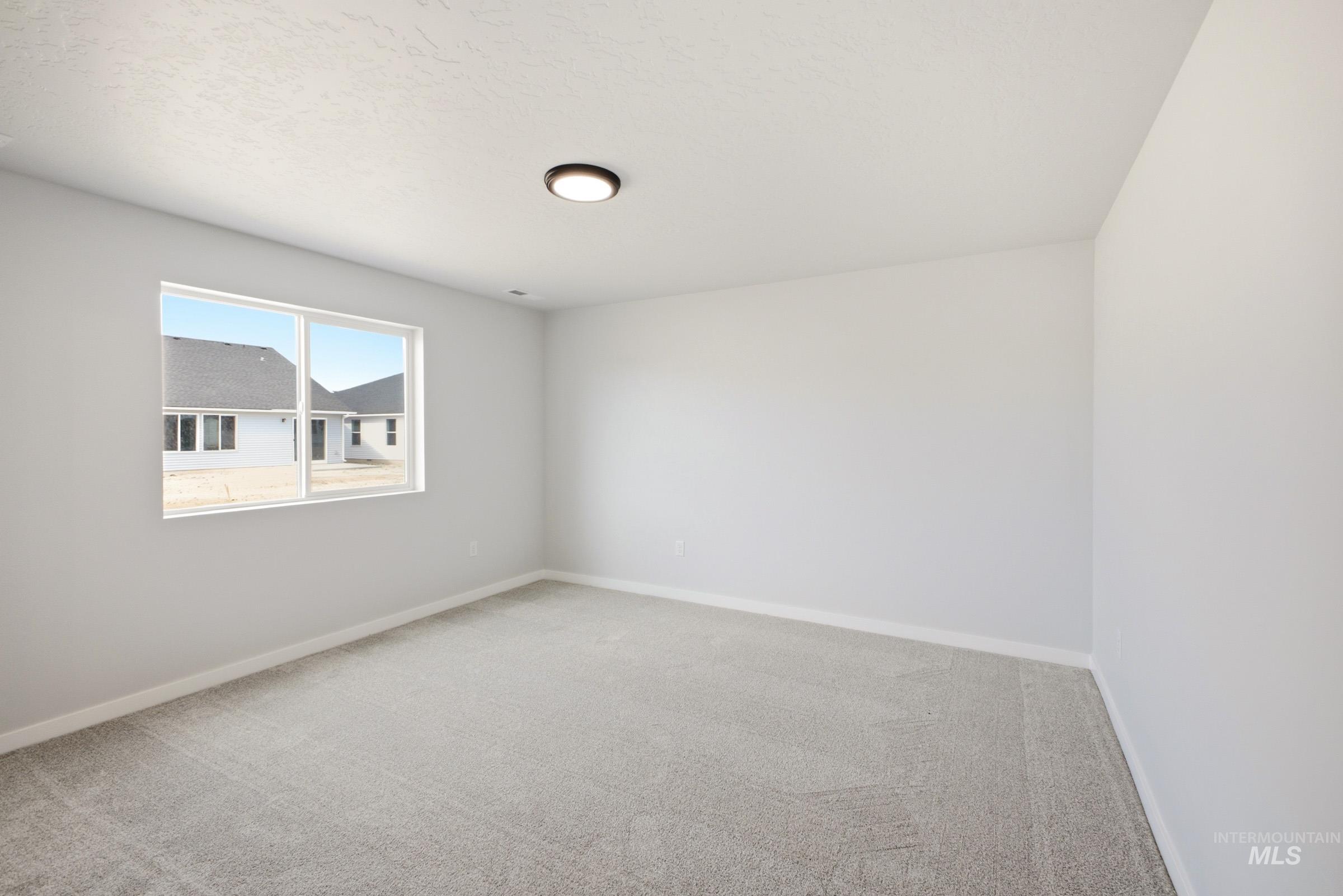 2443 W Red Jasper Dr Property Photo 15
