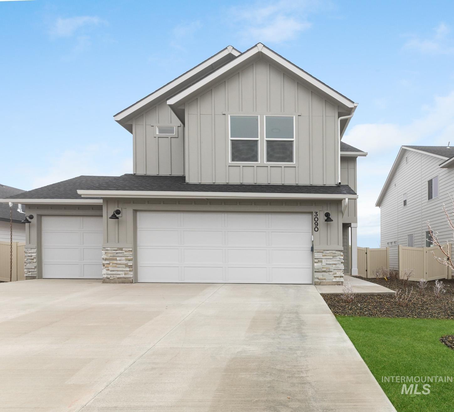 2341 W Red Jasper Dr Property Photo 1
