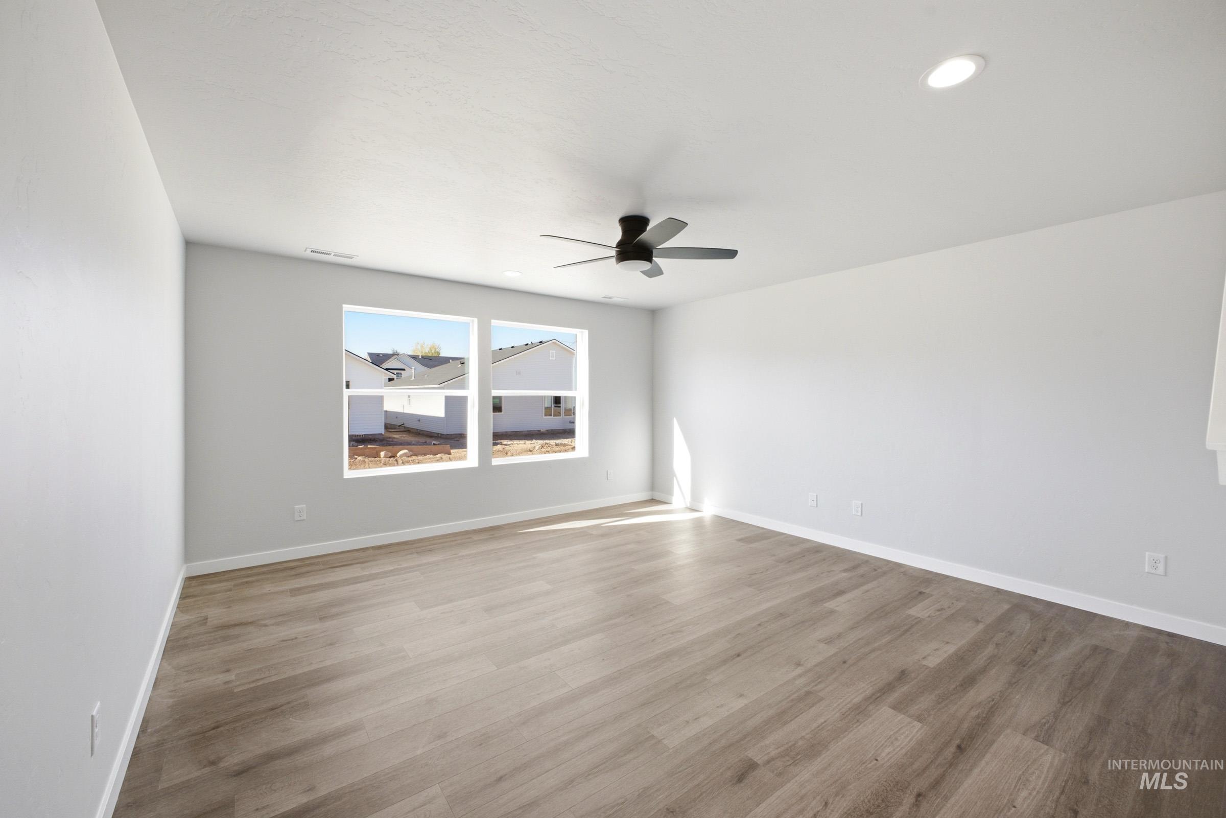 2341 W Red Jasper Dr Property Photo 8