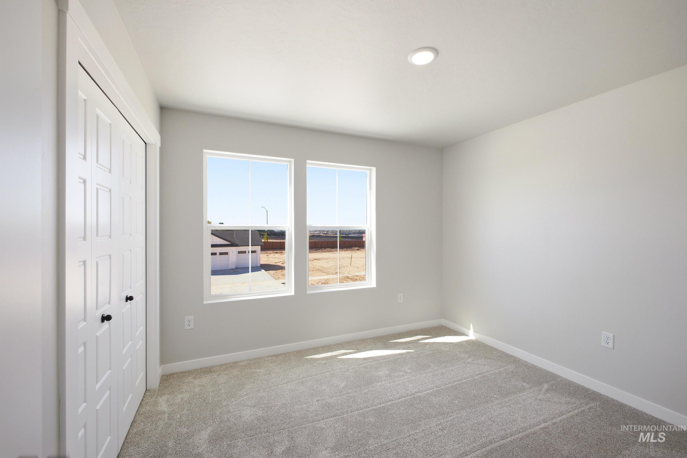 2341 W Red Jasper Dr Property Photo 14