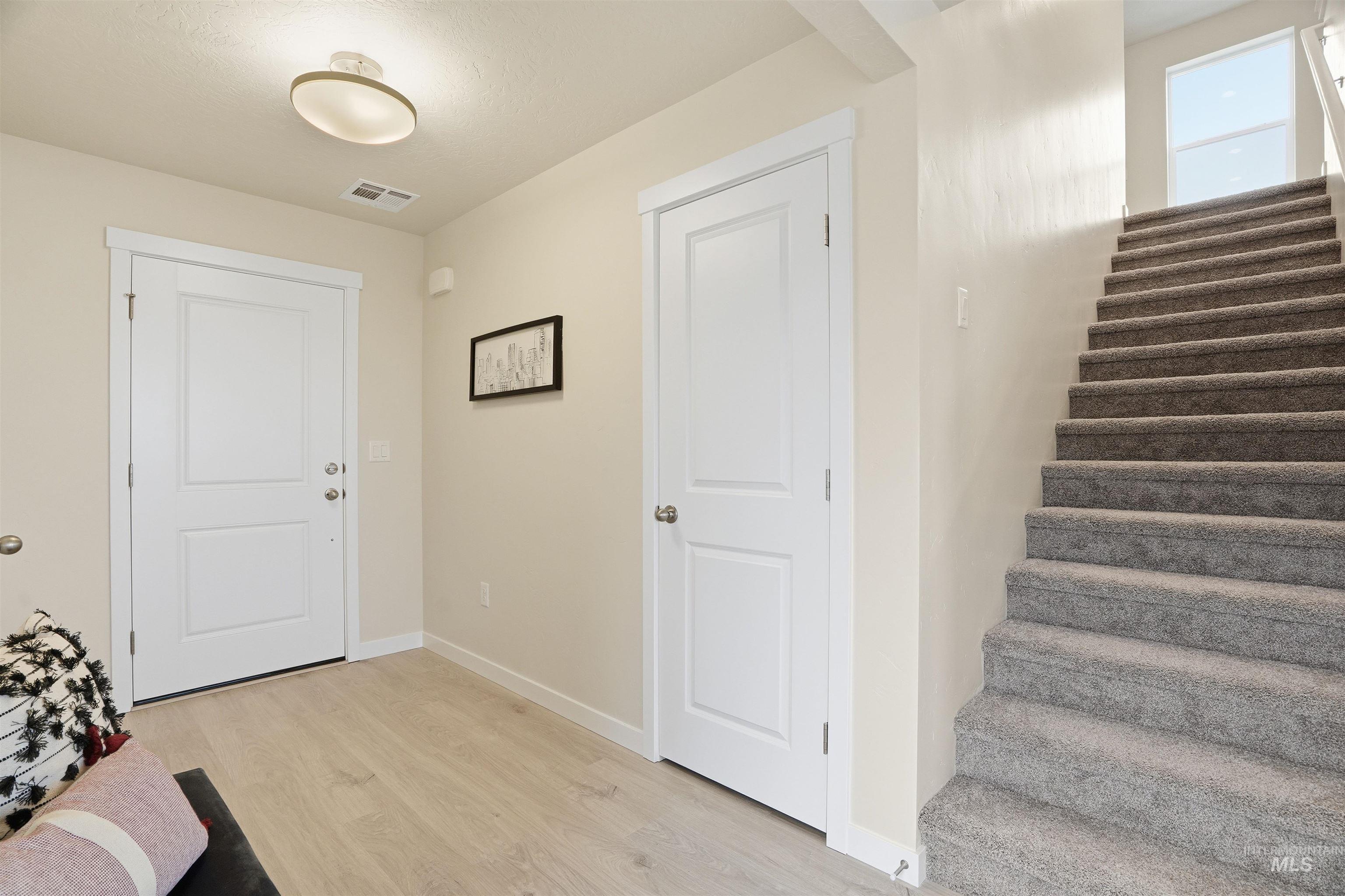17549 Moon Ridge Pl Property Photo 4