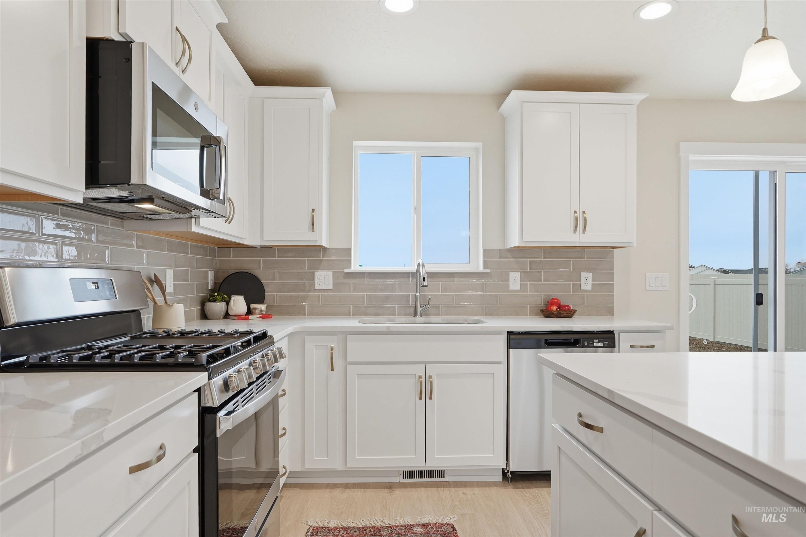17549 Moon Ridge Pl Property Photo 12