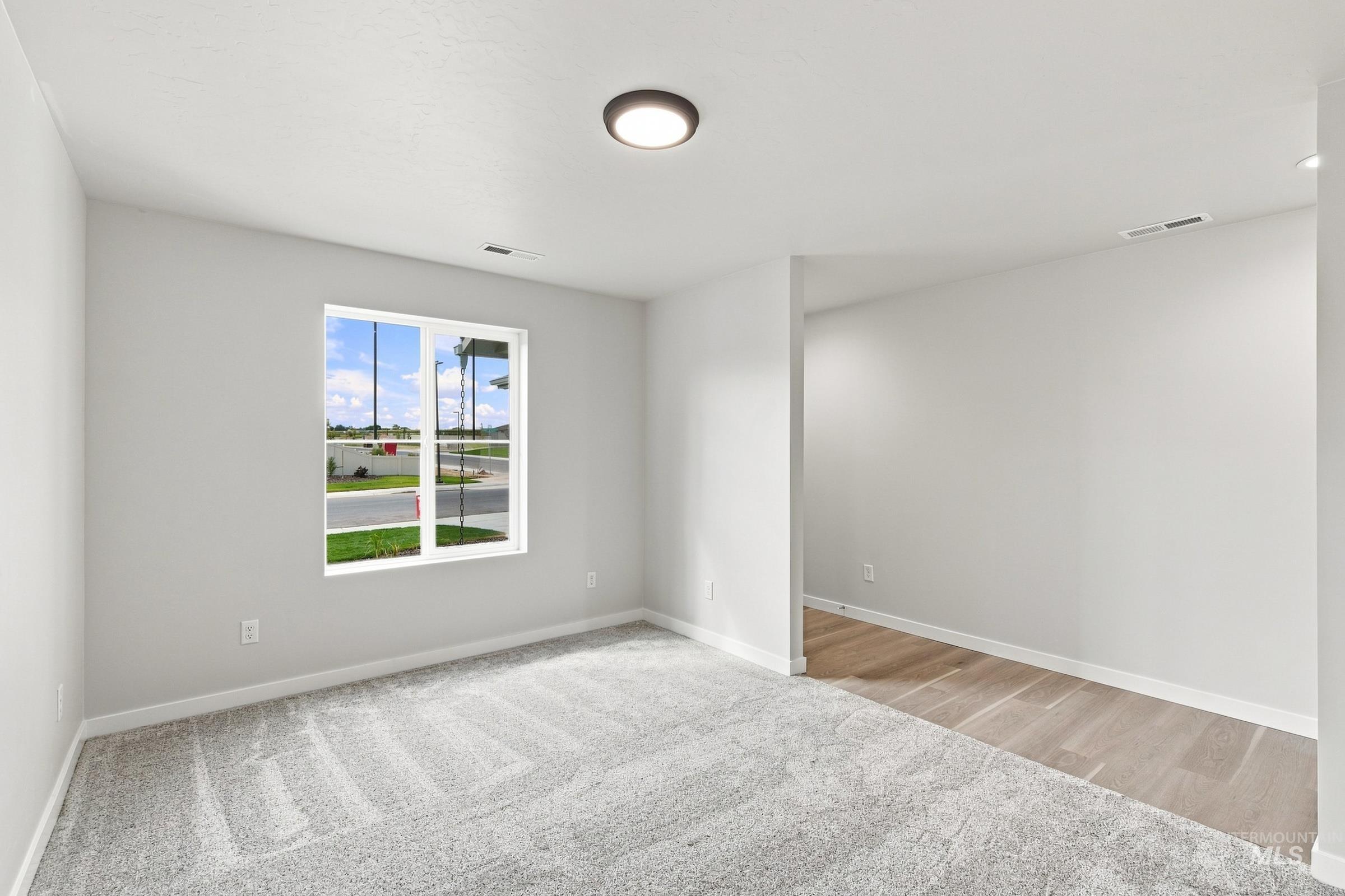 14080 Shiny Spruce St Property Photo 14