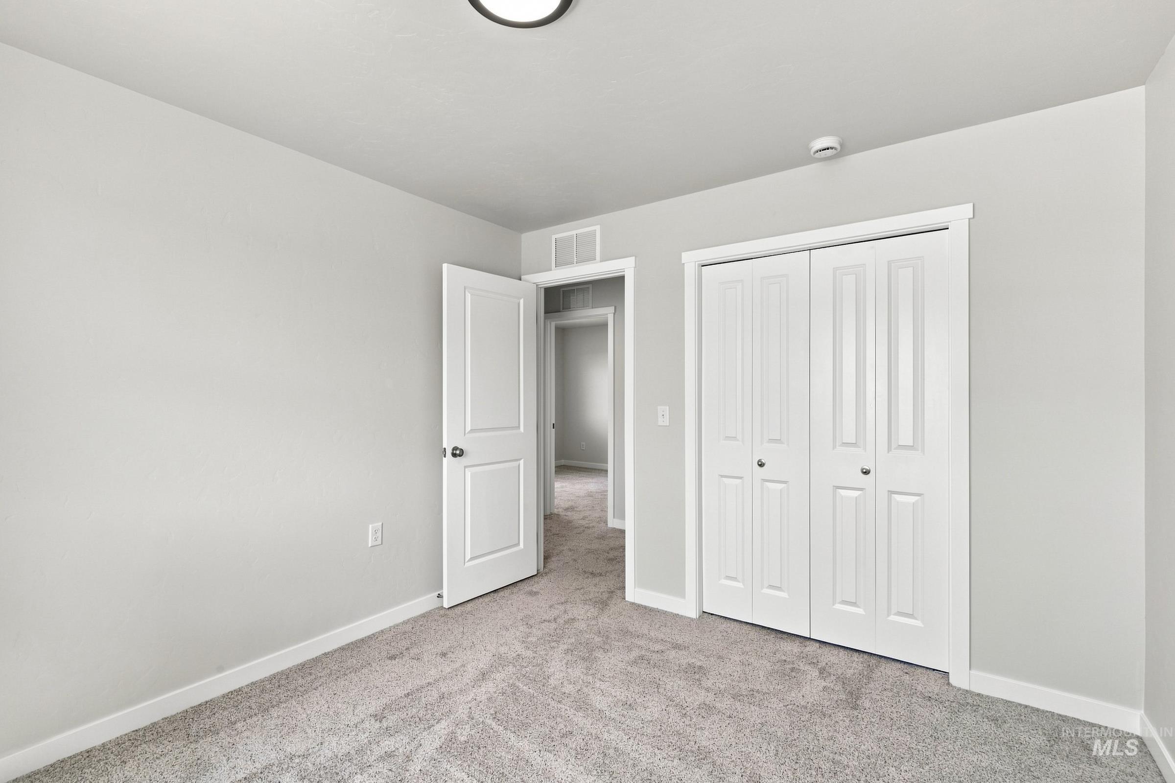 14080 Shiny Spruce St Property Photo 24