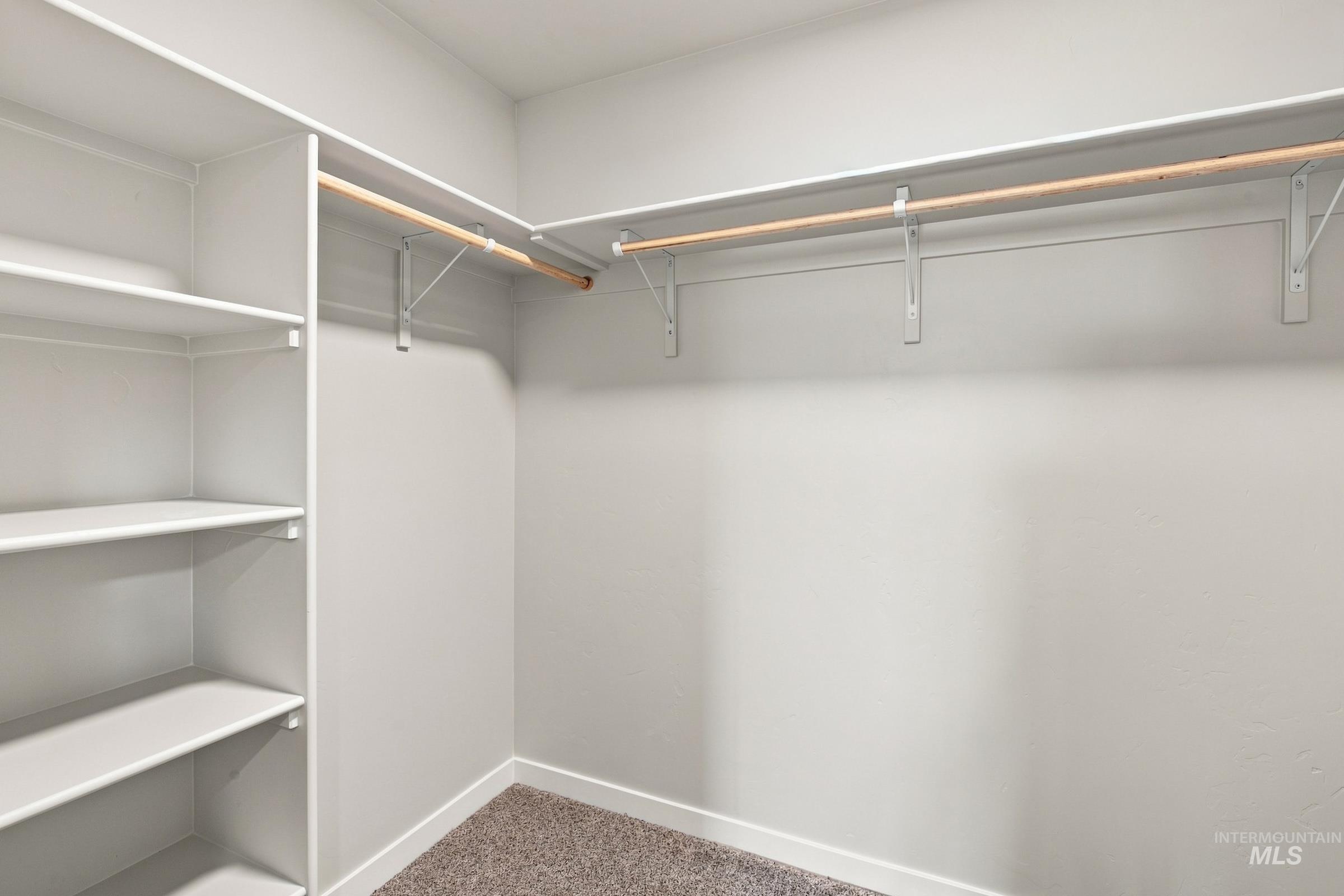 14080 Shiny Spruce St Property Photo 32