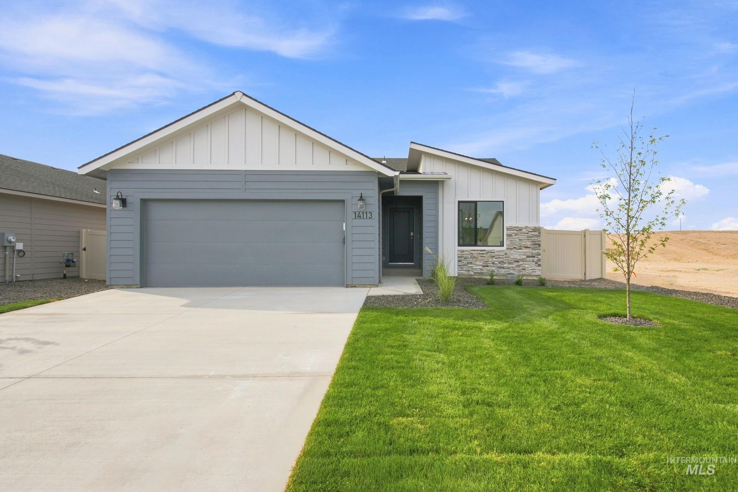 14113 Shiny Spruce St Property Photo 1