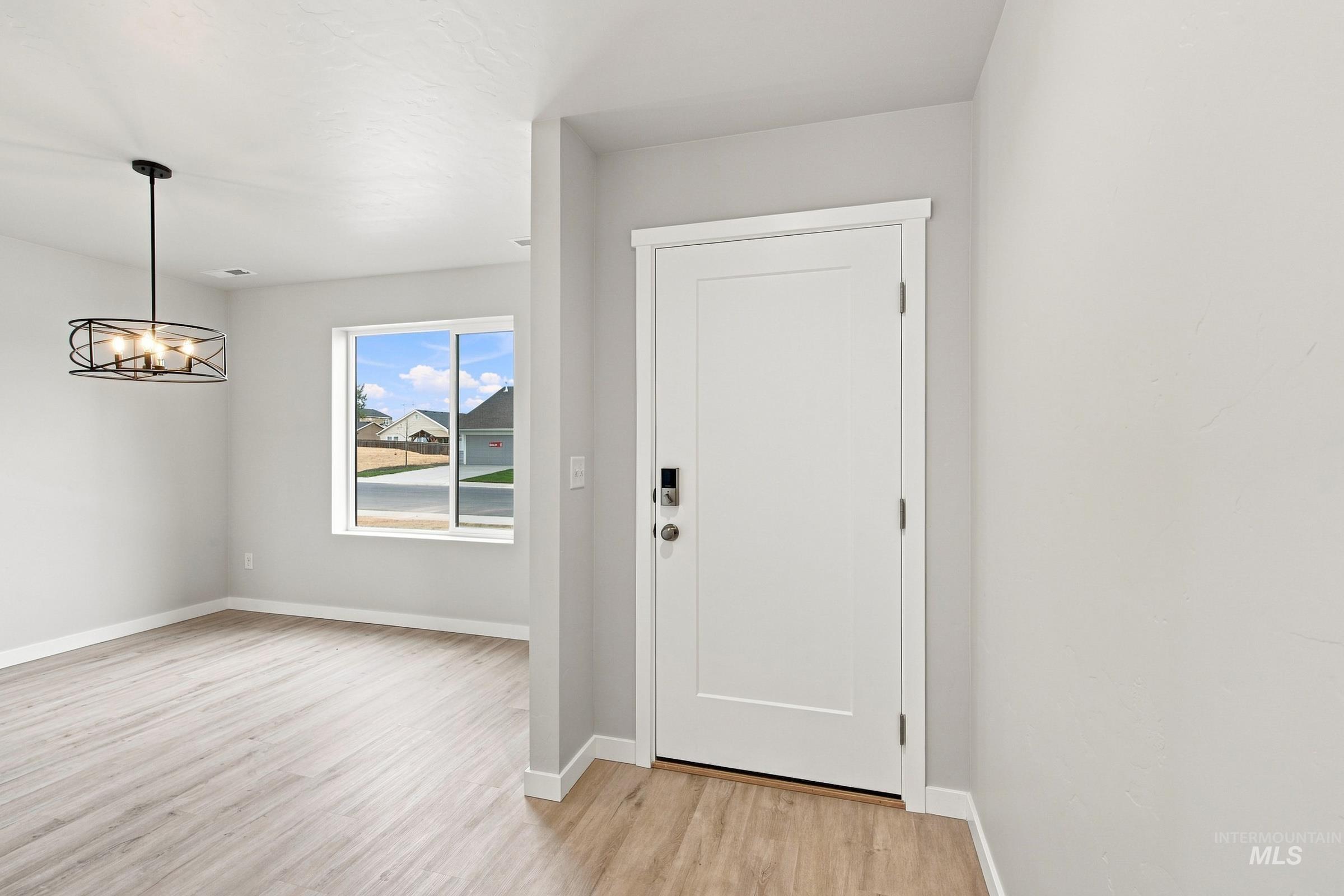 14113 Shiny Spruce St Property Photo 2