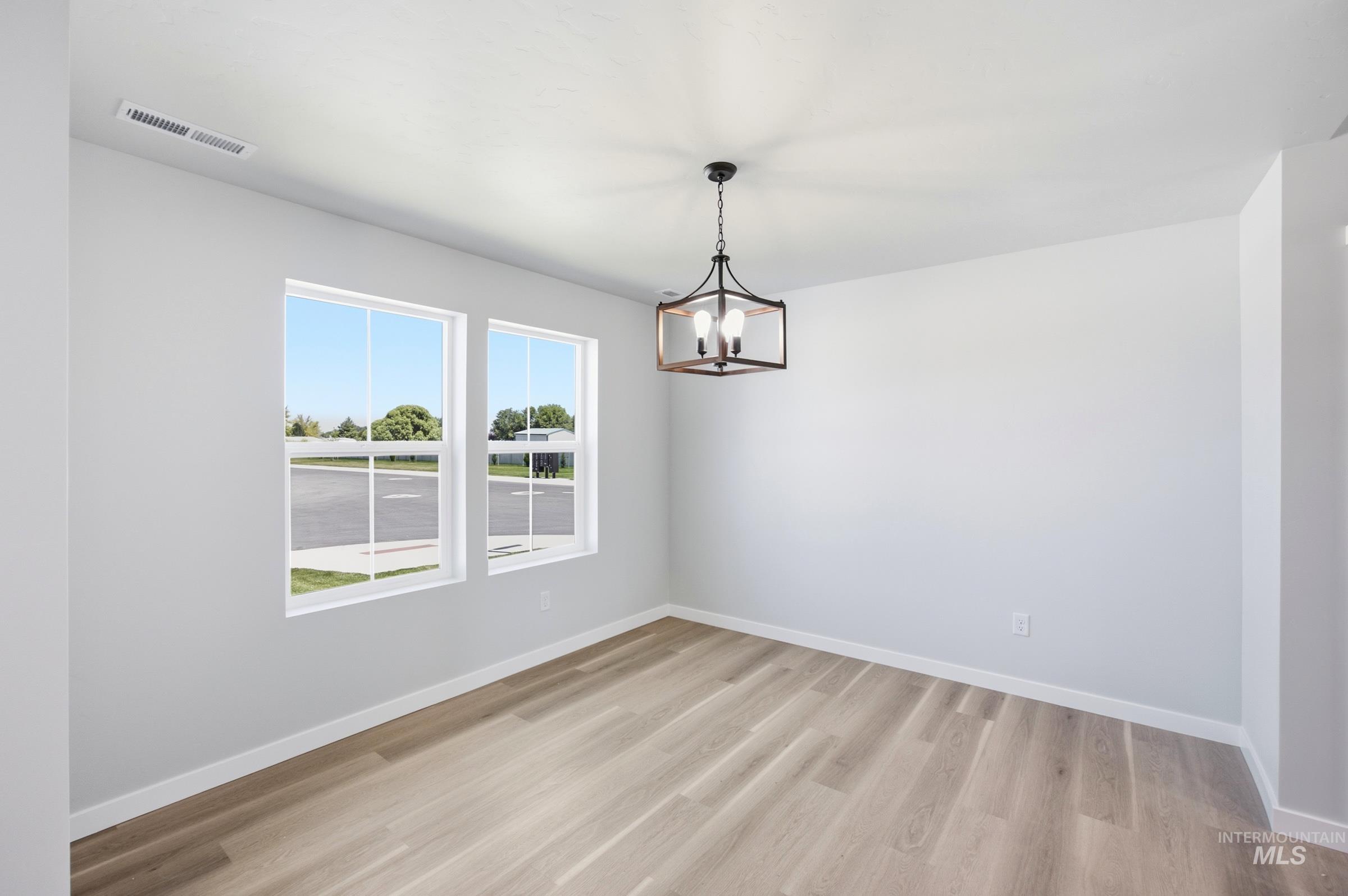 14113 Shiny Spruce St Property Photo 9