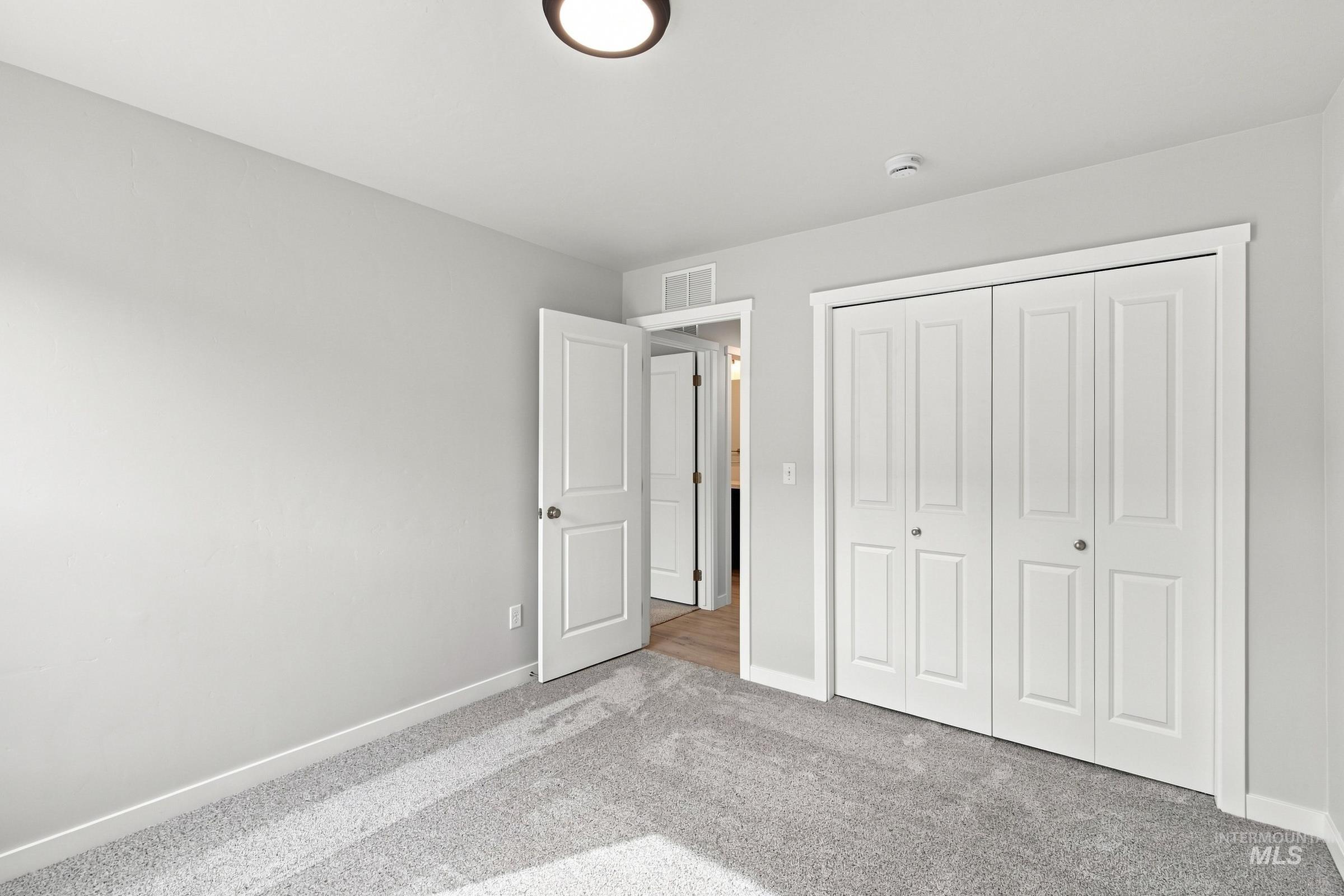 14113 Shiny Spruce St Property Photo 13