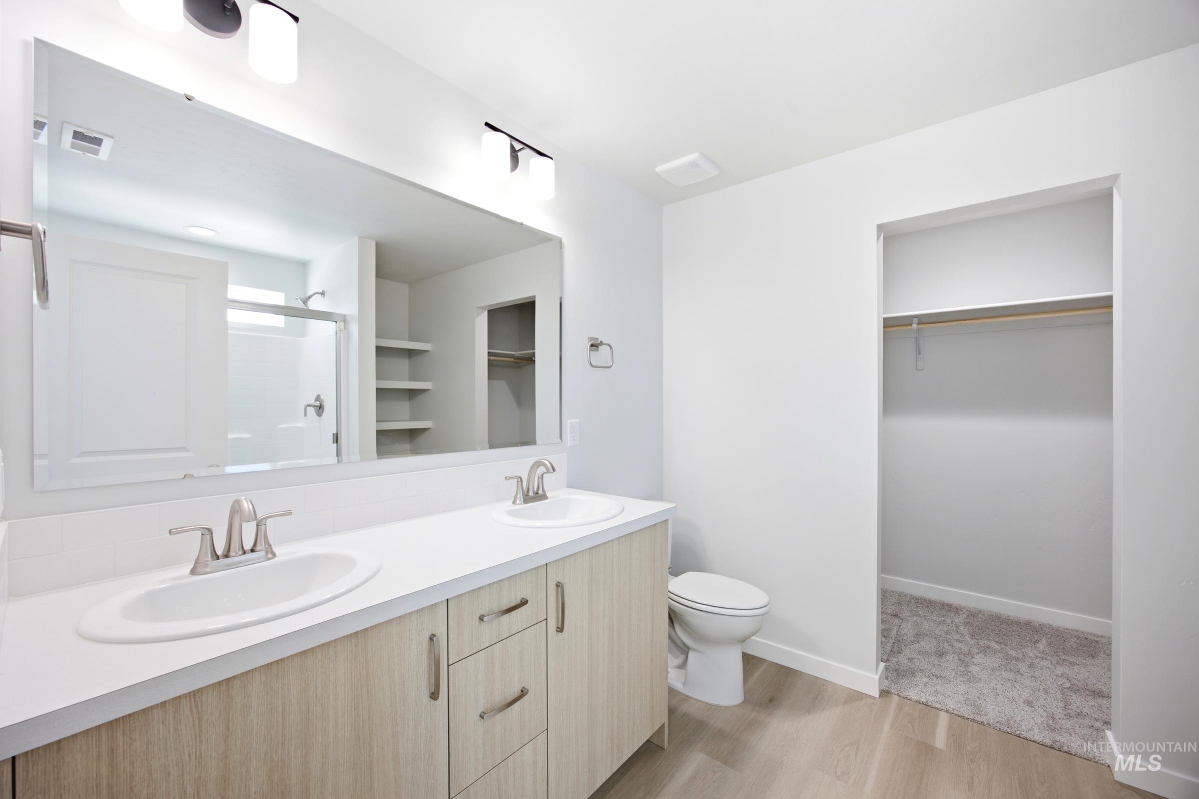 14113 Shiny Spruce St Property Photo 18