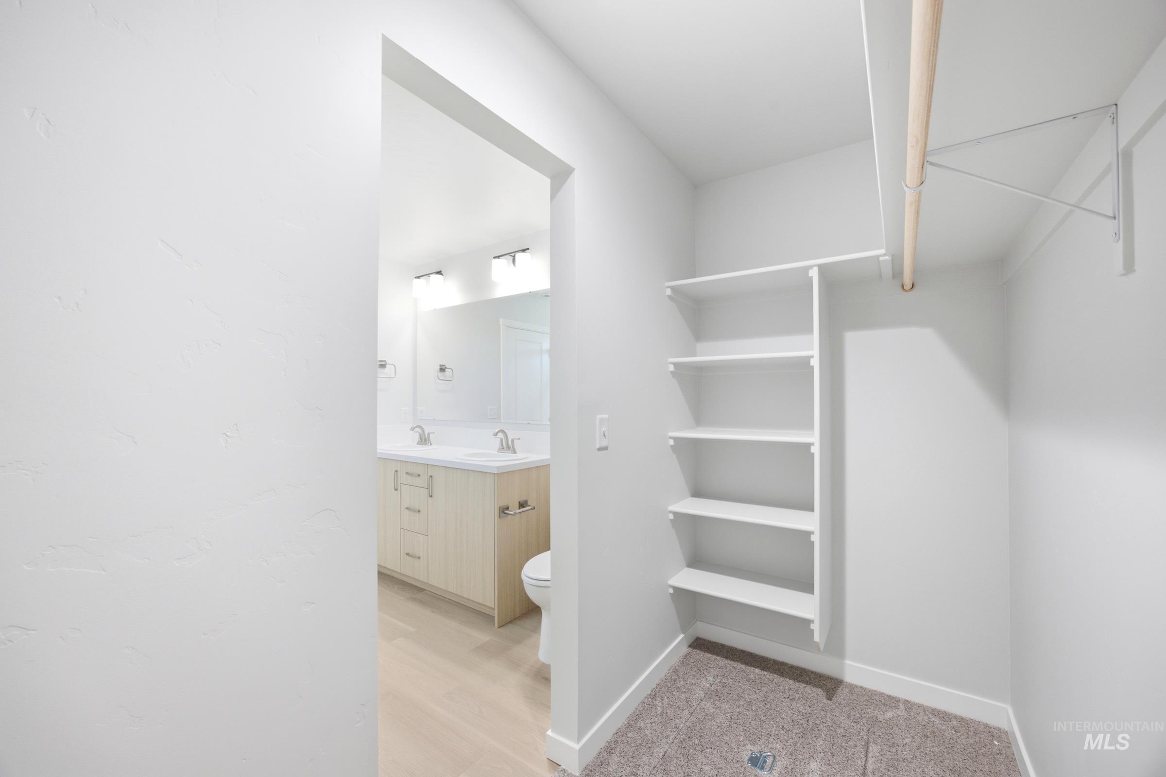 14113 Shiny Spruce St Property Photo 20