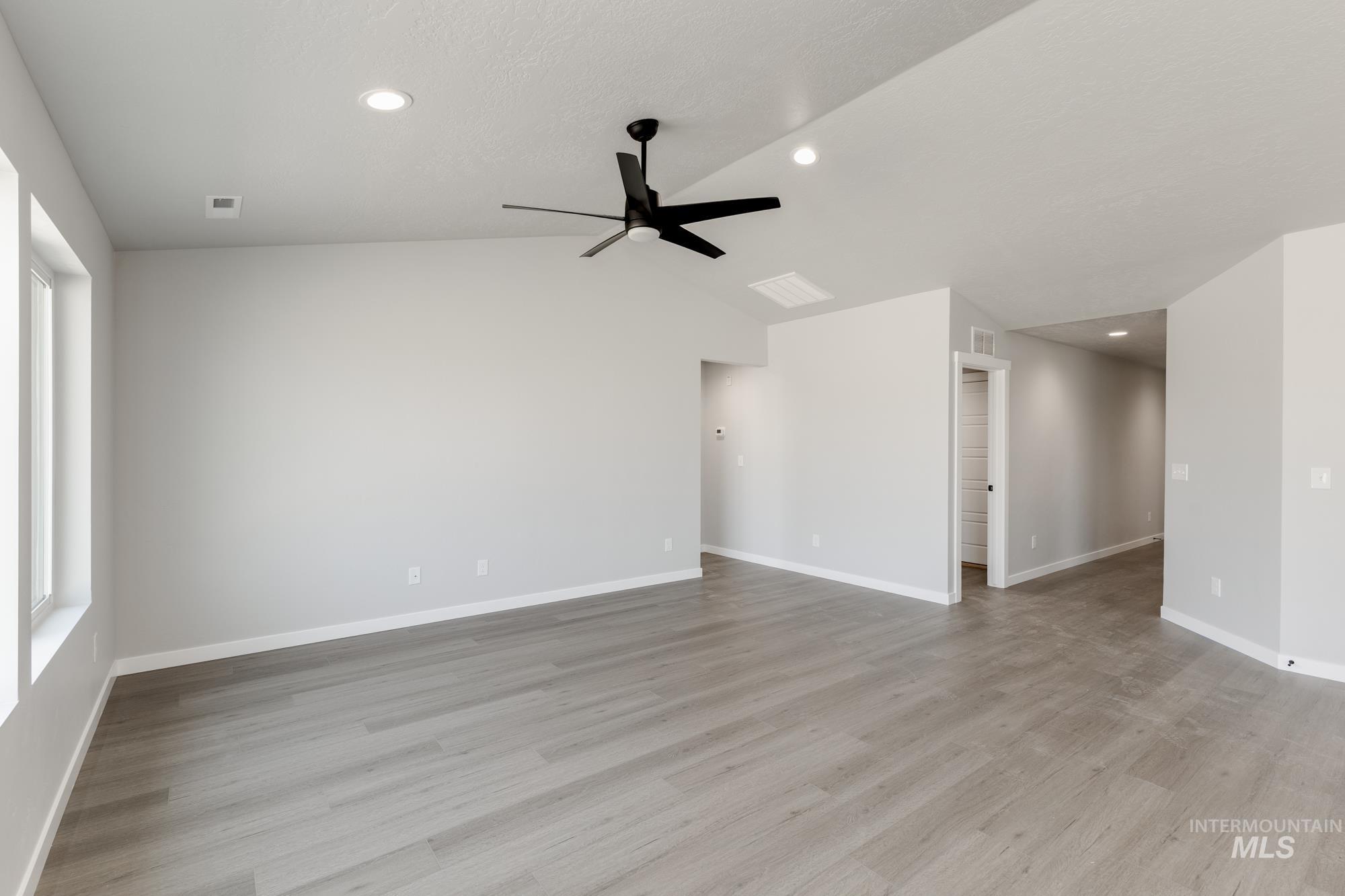 3826 E Freedom Tower Dr Property Photo 7
