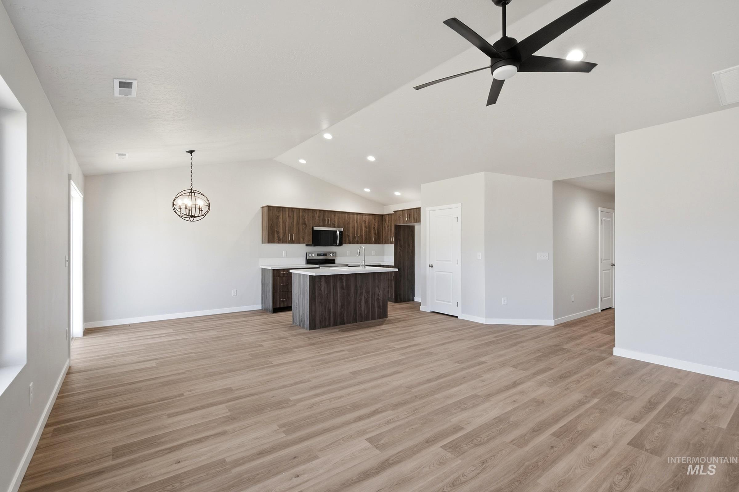 3826 E Freedom Tower Dr Property Photo 10
