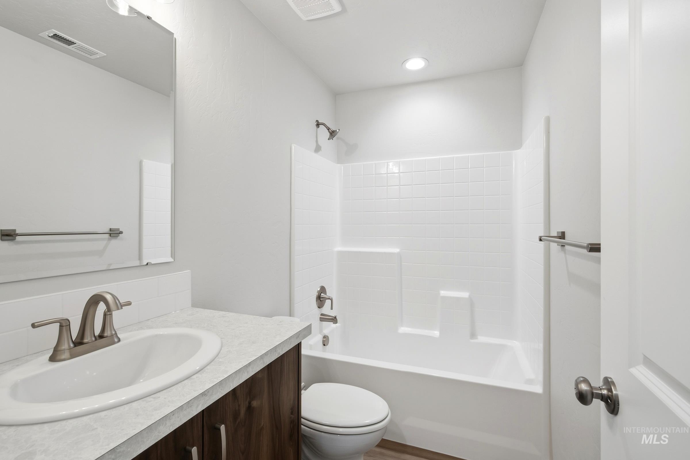 3826 E Freedom Tower Dr Property Photo 15