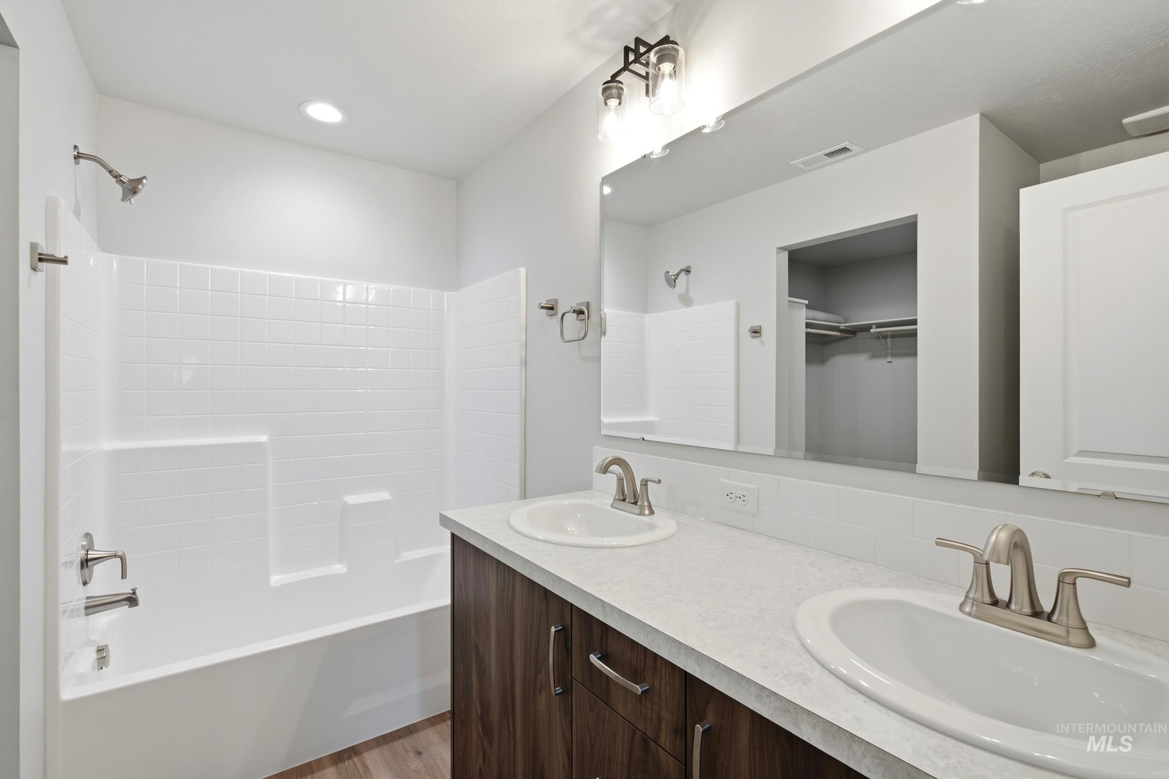 3826 E Freedom Tower Dr Property Photo 19