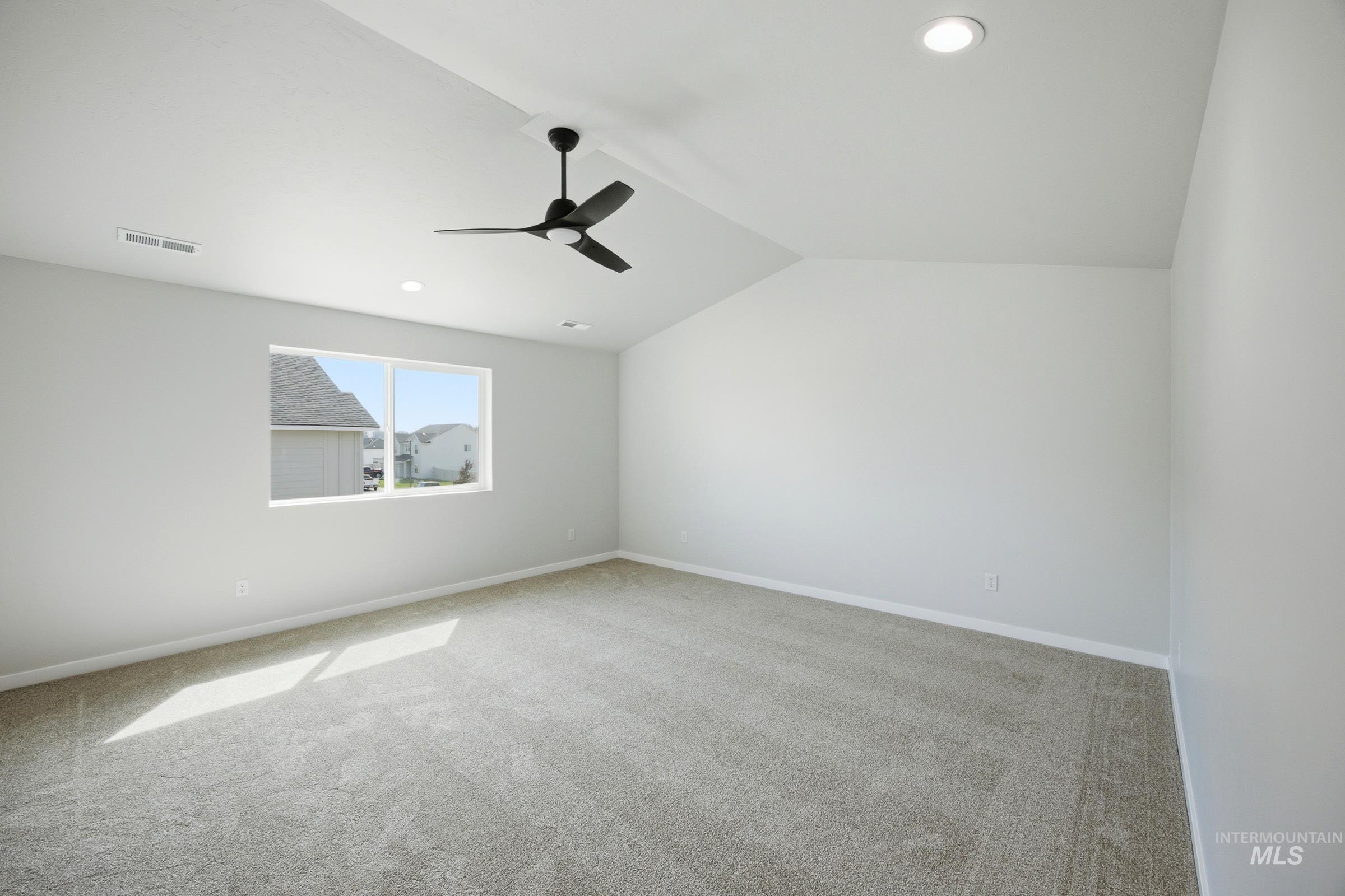 15368 Albatross Ave Property Photo 16