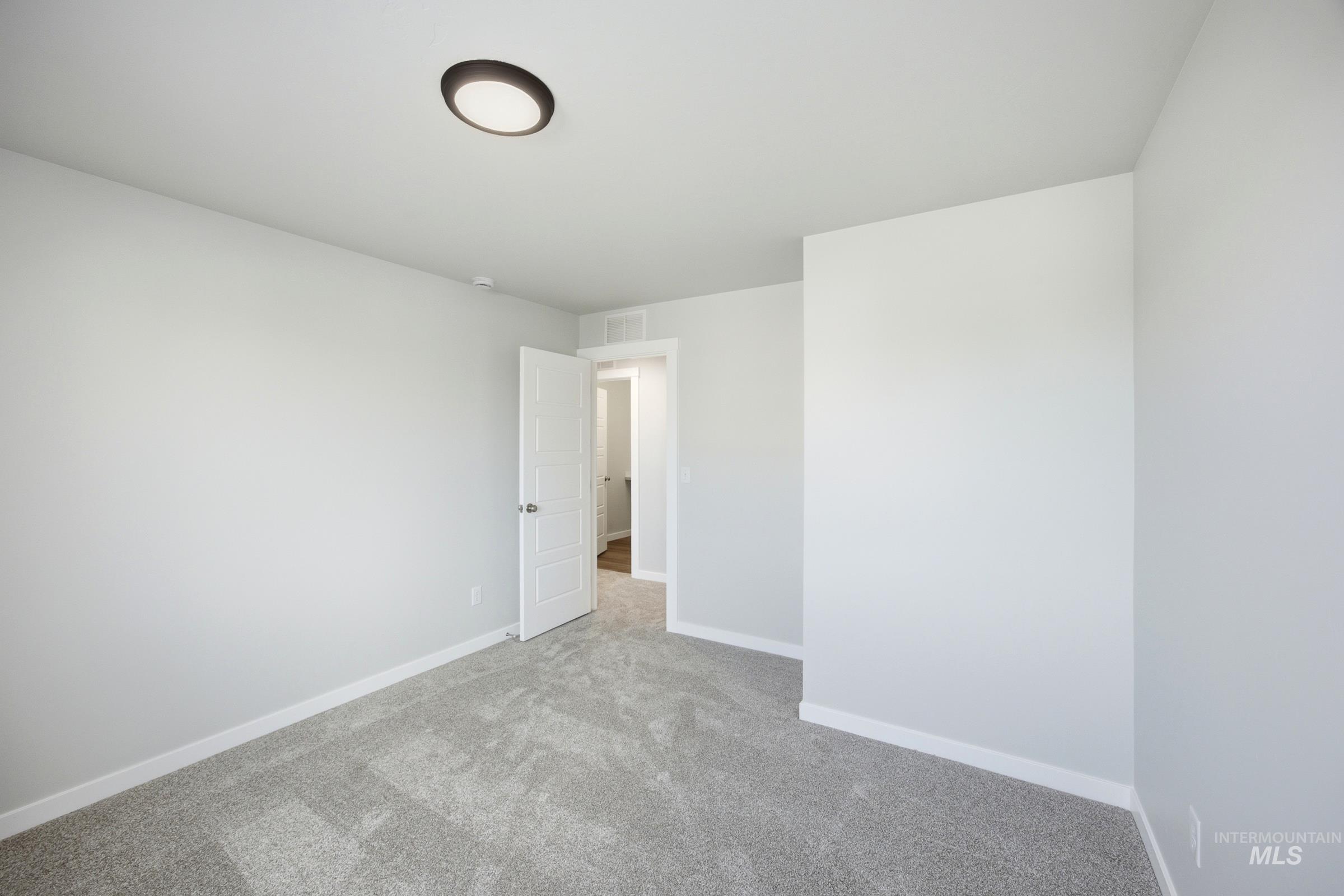 15368 Albatross Ave Property Photo 21