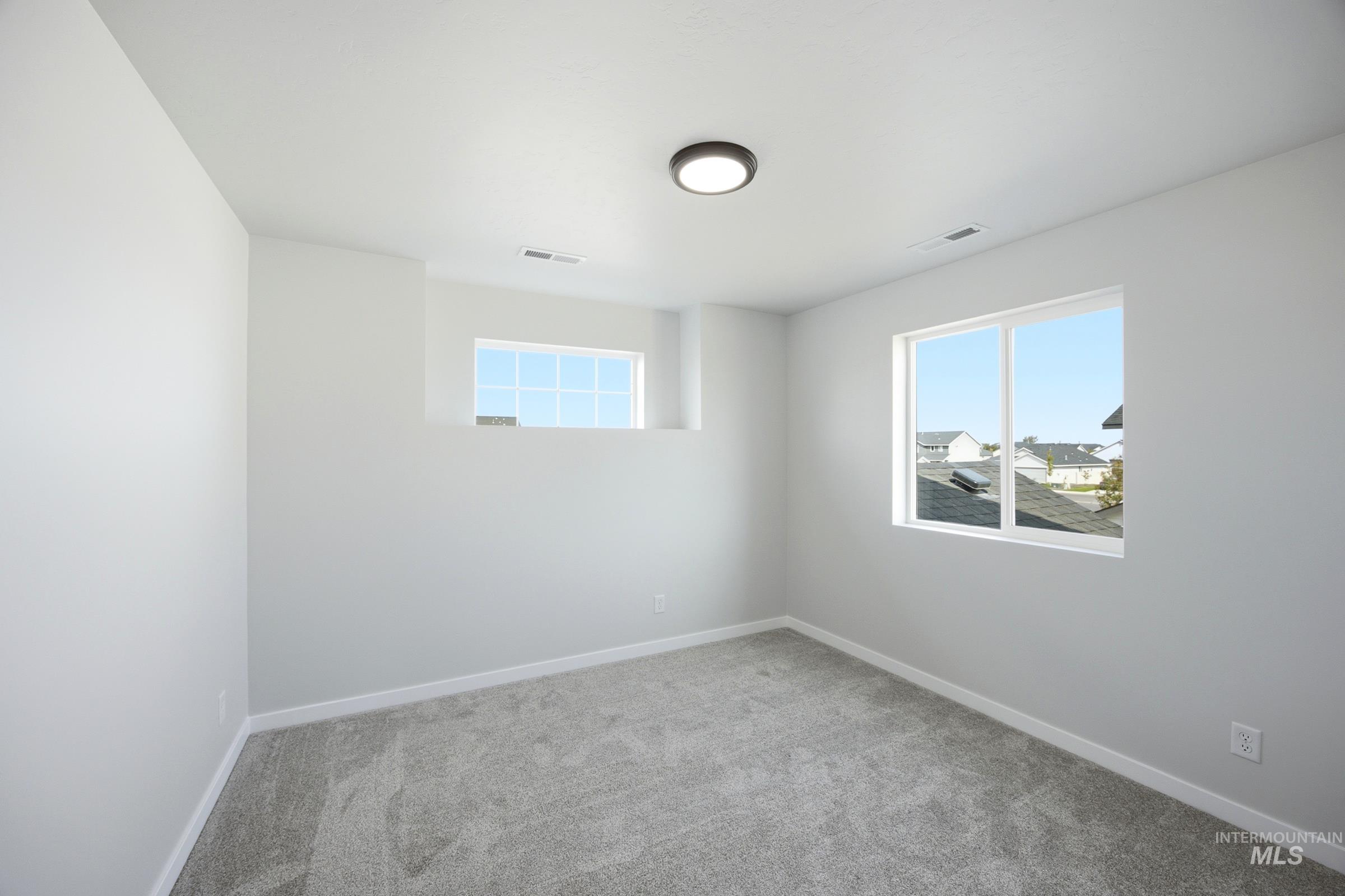 15368 Albatross Ave Property Photo 24