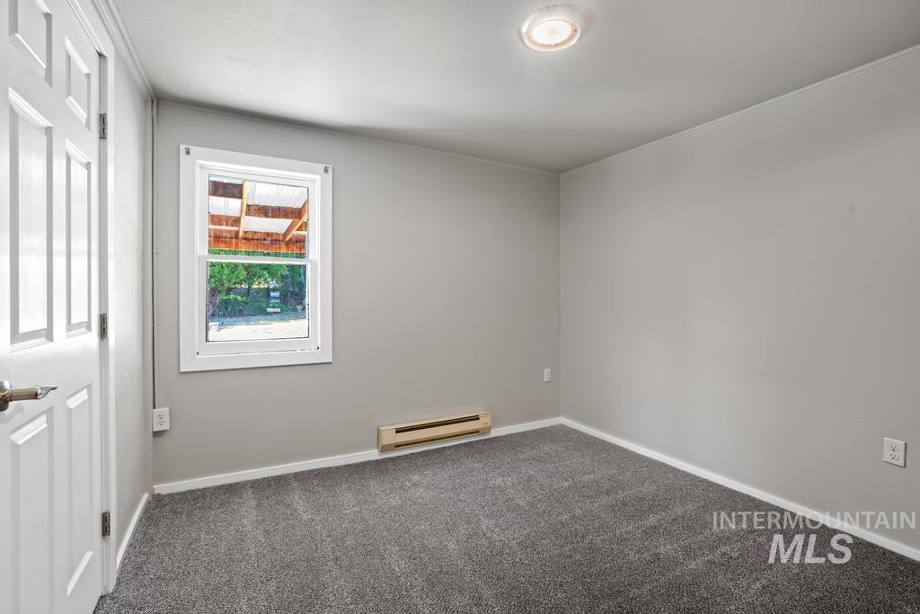 206 W 35th Street Property Photo 12