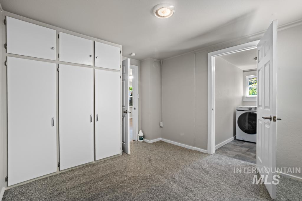 206 W 35th Street Property Photo 13
