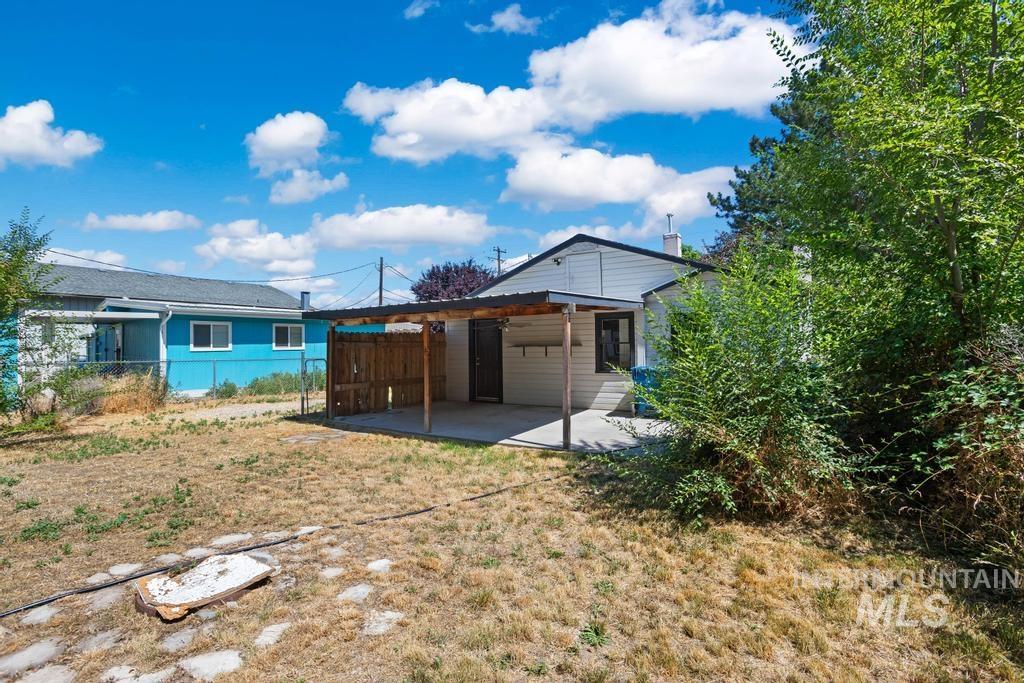 206 W 35th Street Property Photo 19