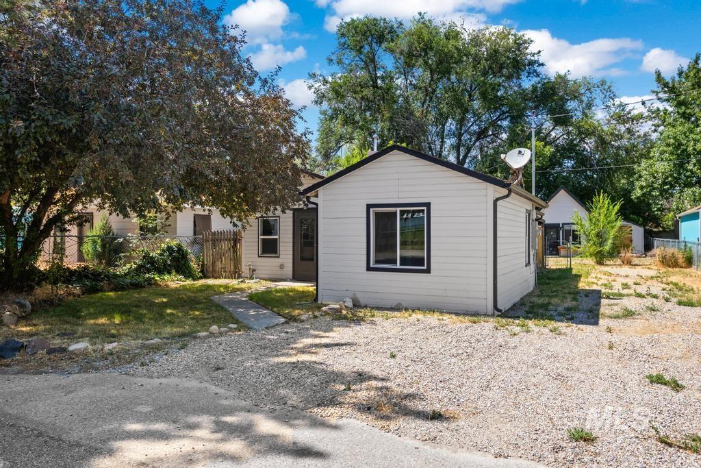 206 W 35th Street Property Photo 22