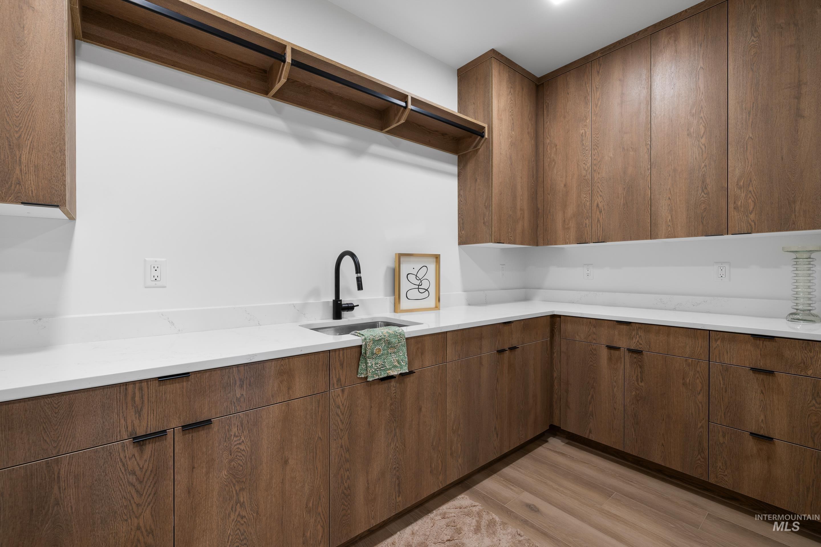 55 E State St Property Photo 35