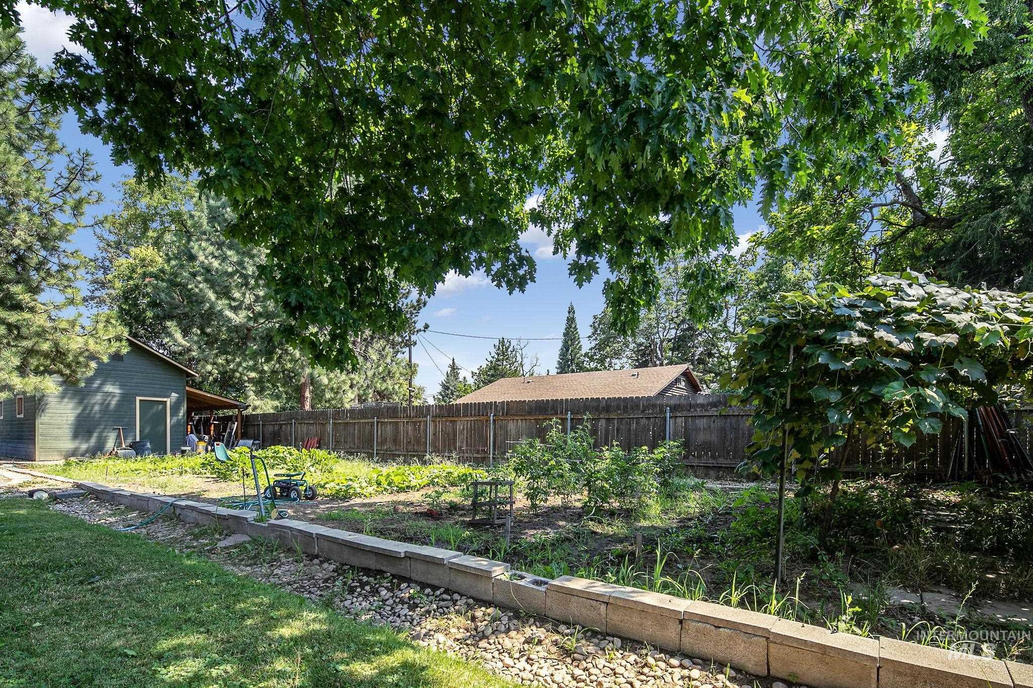 1801 N Hilton St Property Photo 40