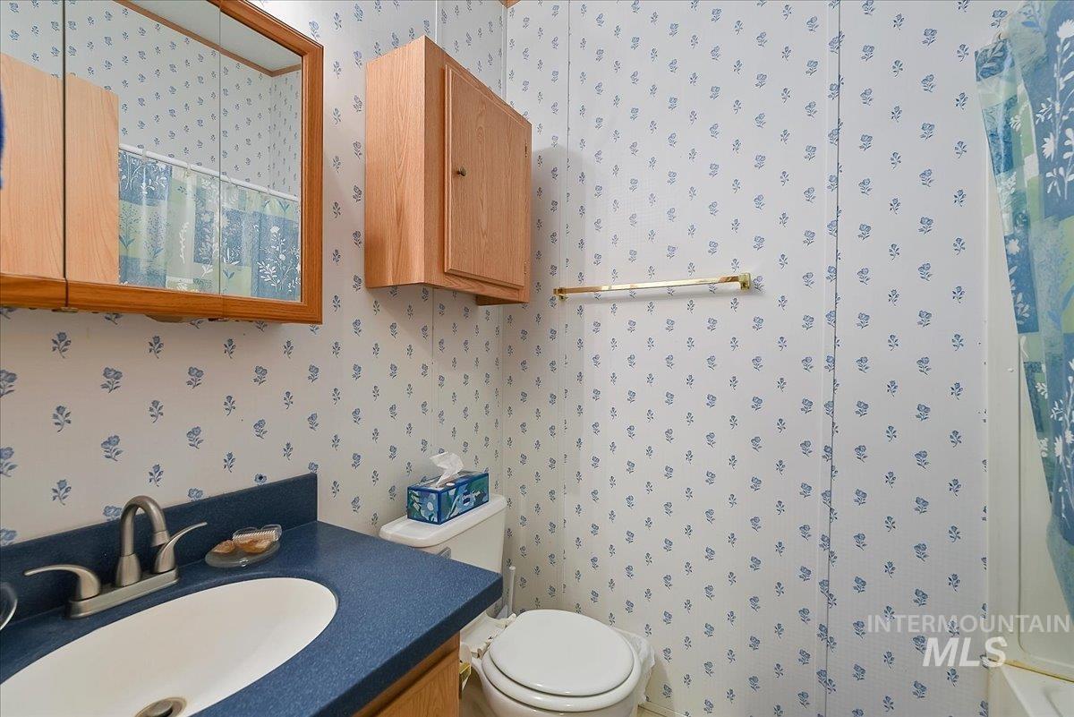 405 Cedar St Property Photo 16