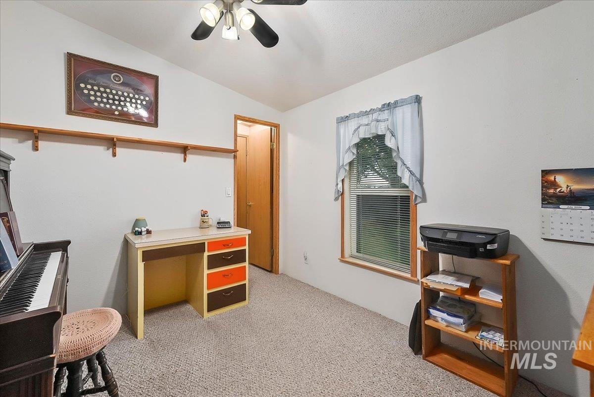 405 Cedar St Property Photo 20