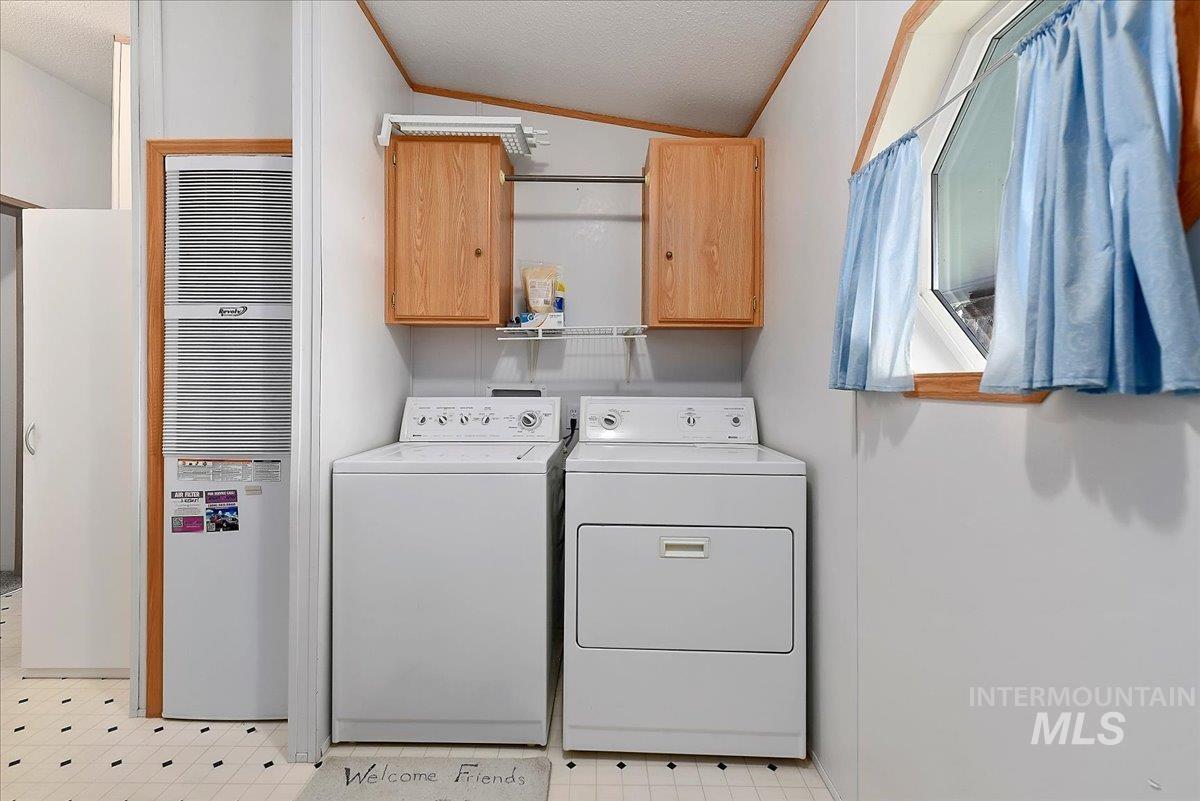 405 Cedar St Property Photo 22