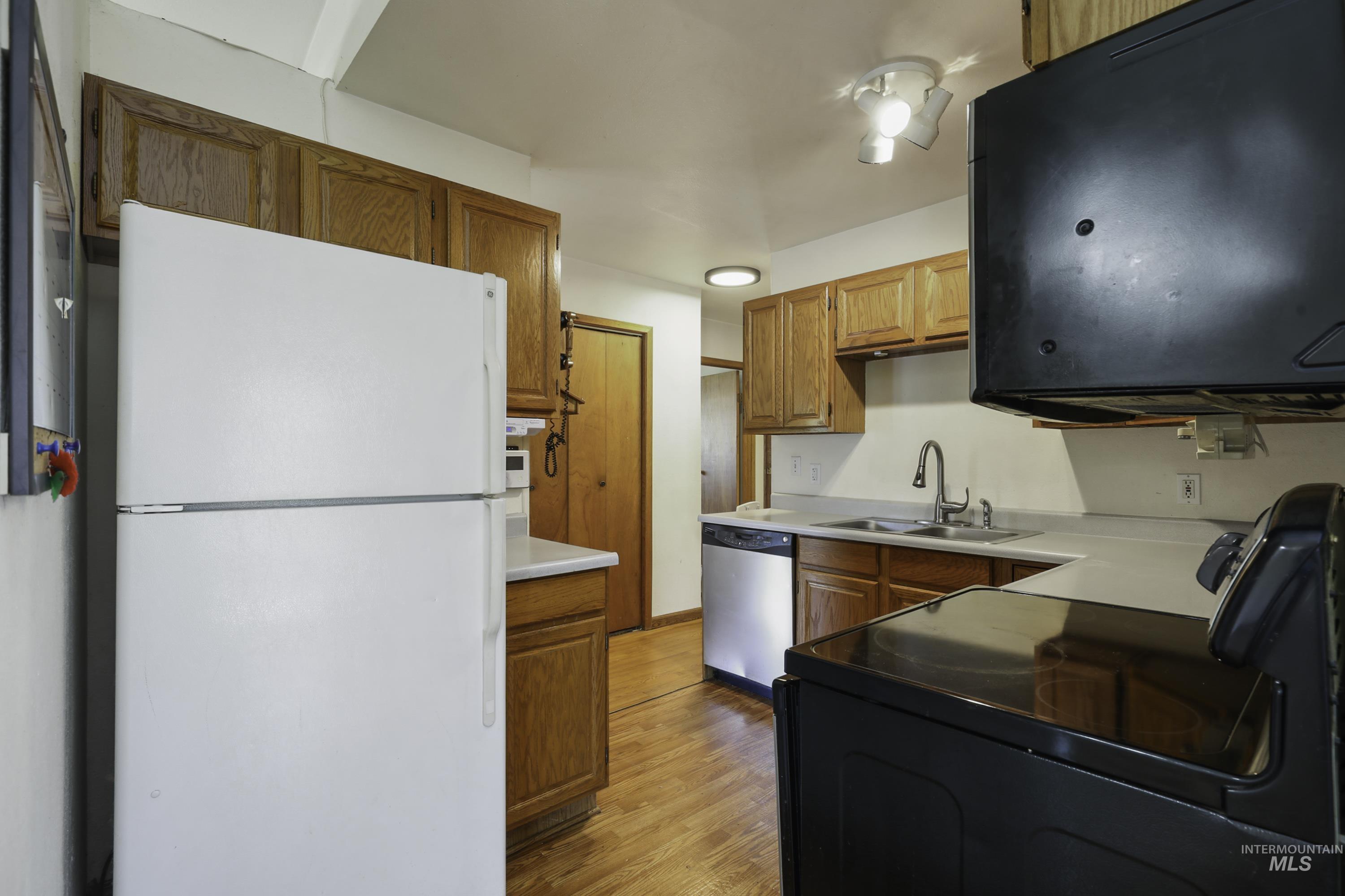 1103 18th Ave. Property Photo 9