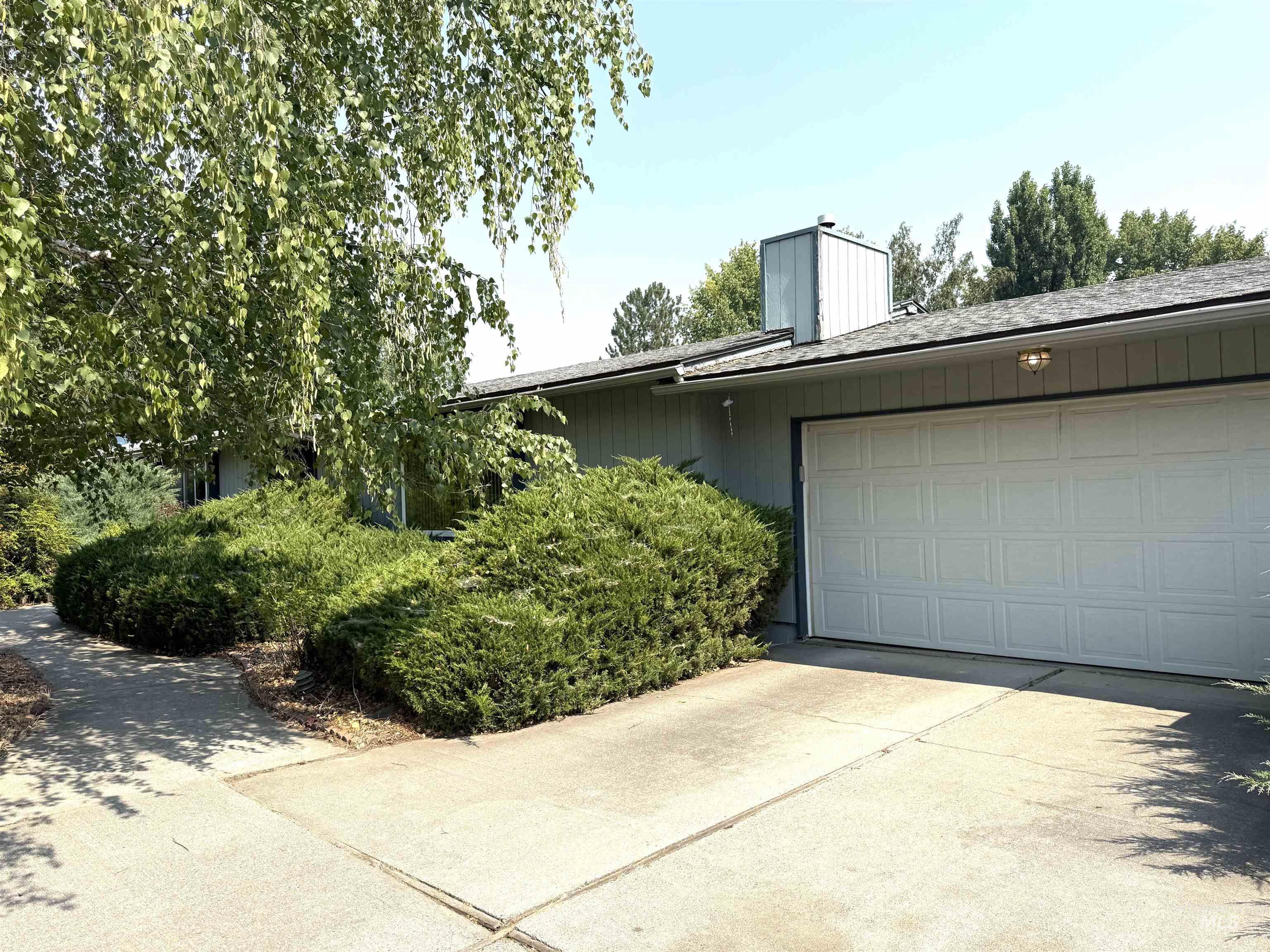 1324 Ponderosa Property Photo 3