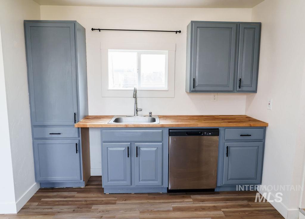 933 S Mill Road Property Photo 6