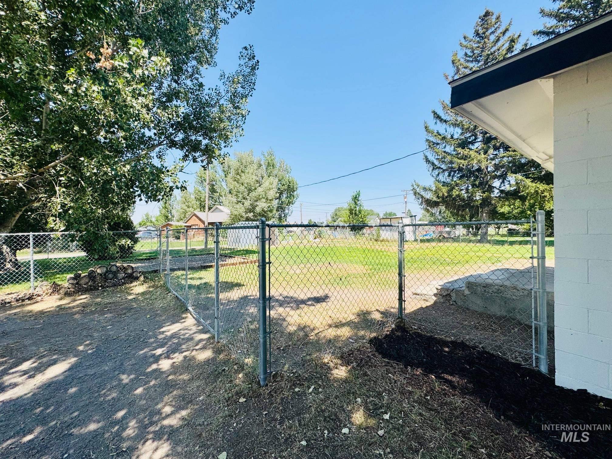 1610 D Street Property Photo 18