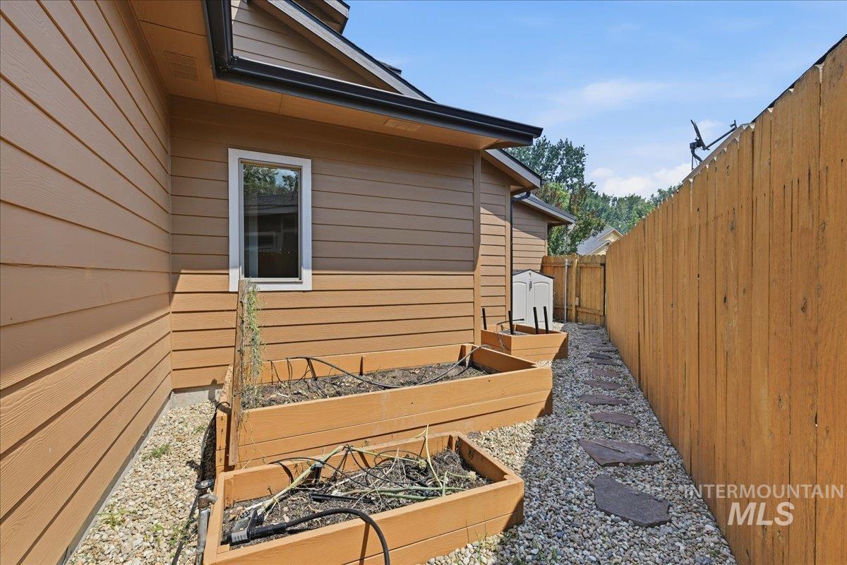 857 N River Path Ln Property Photo 28