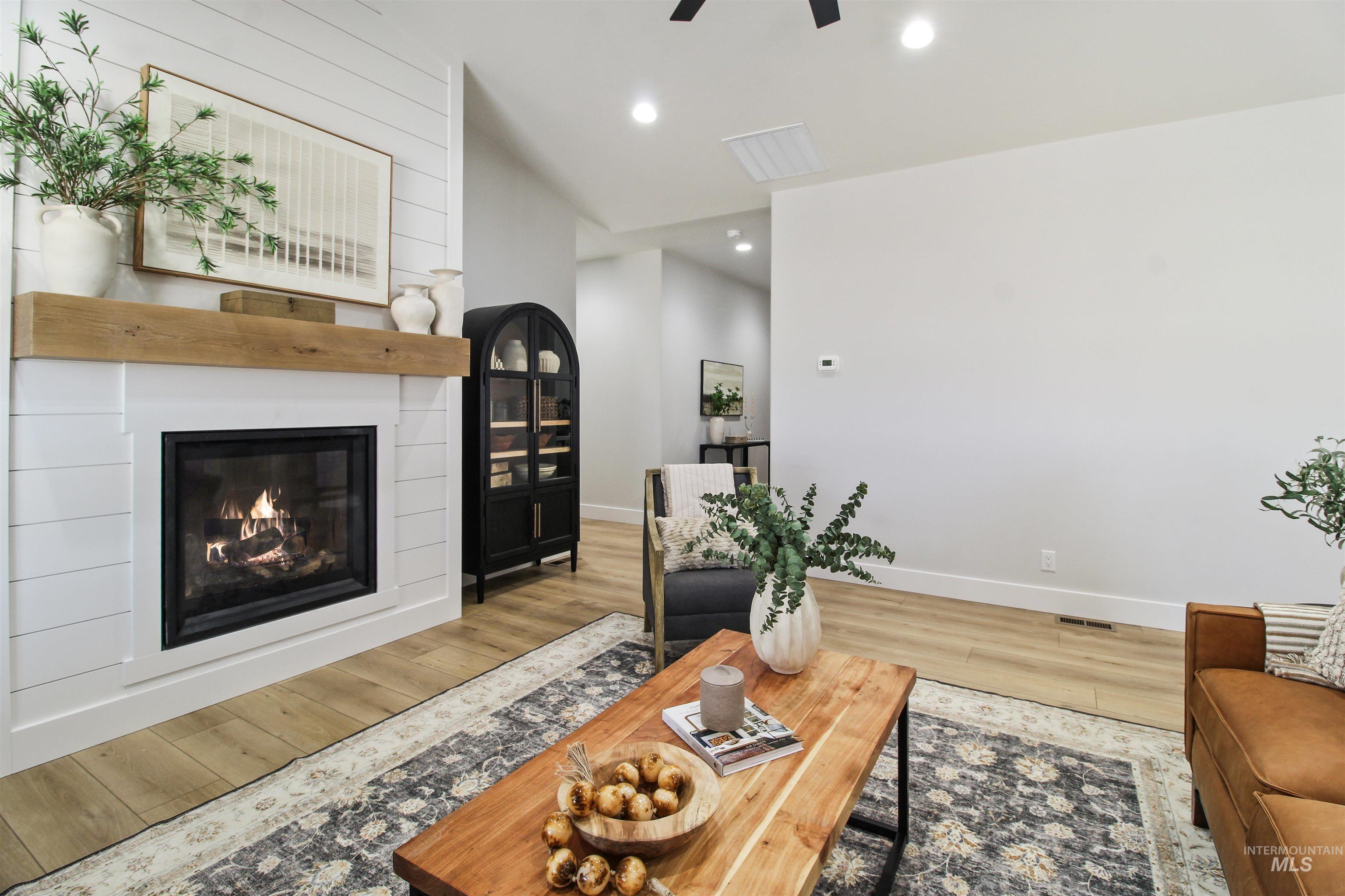 1406 Cardon Court Property Photo 8