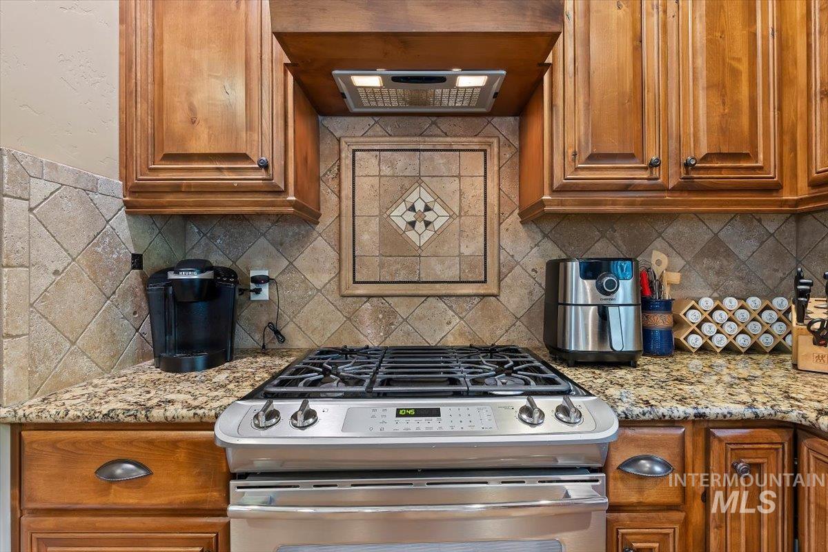 3910 S Tavistock Place Property Photo 13