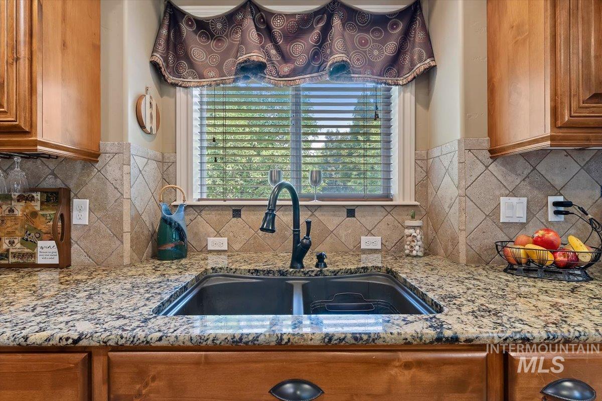 3910 S Tavistock Place Property Photo 14