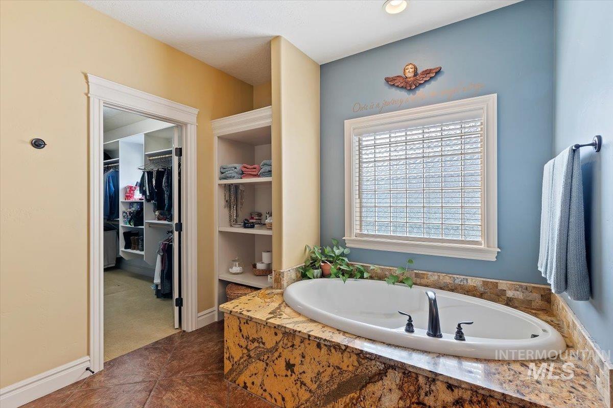 3910 S Tavistock Place Property Photo 19
