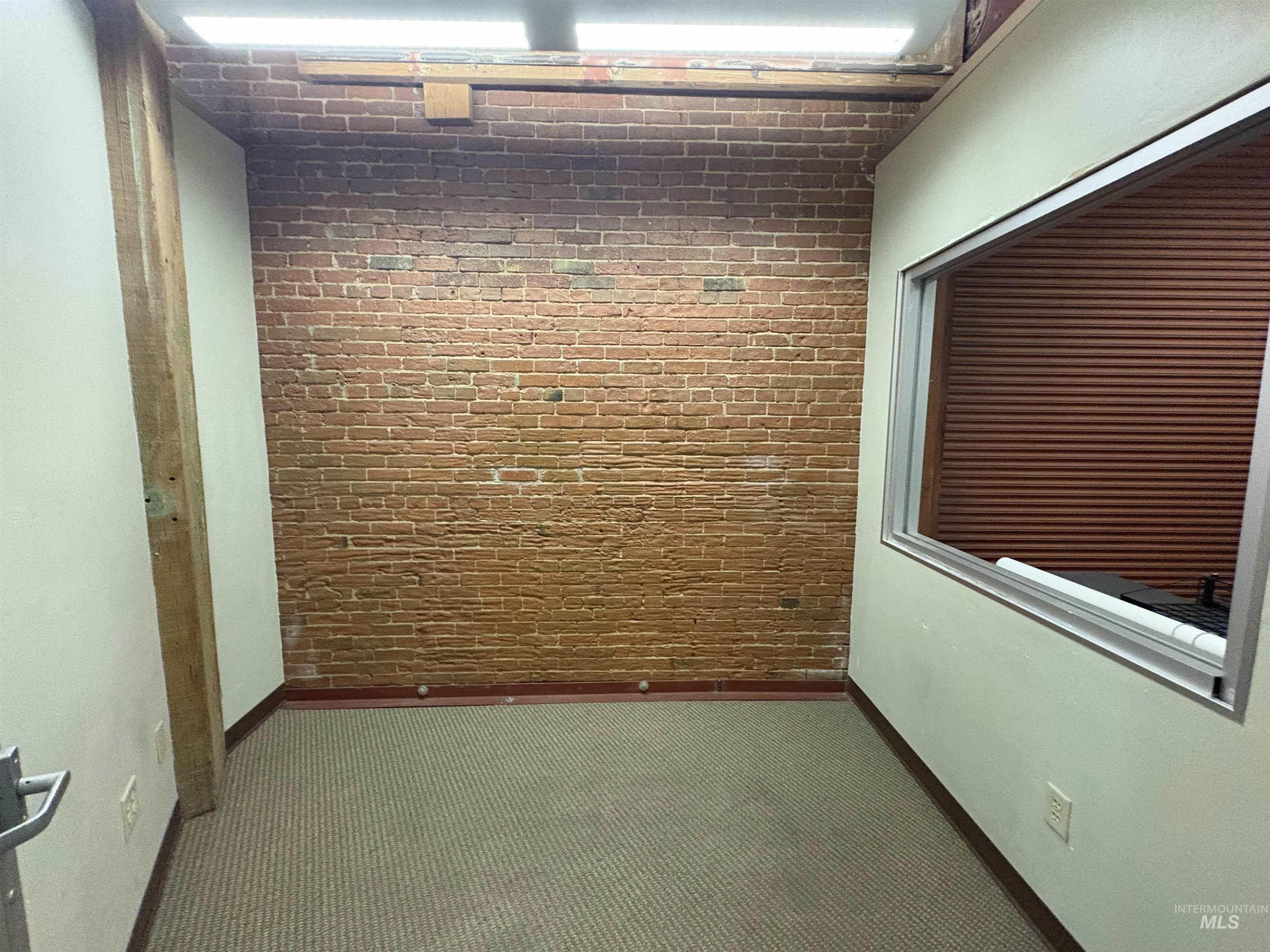 314 S 9th Street Property Photo 5