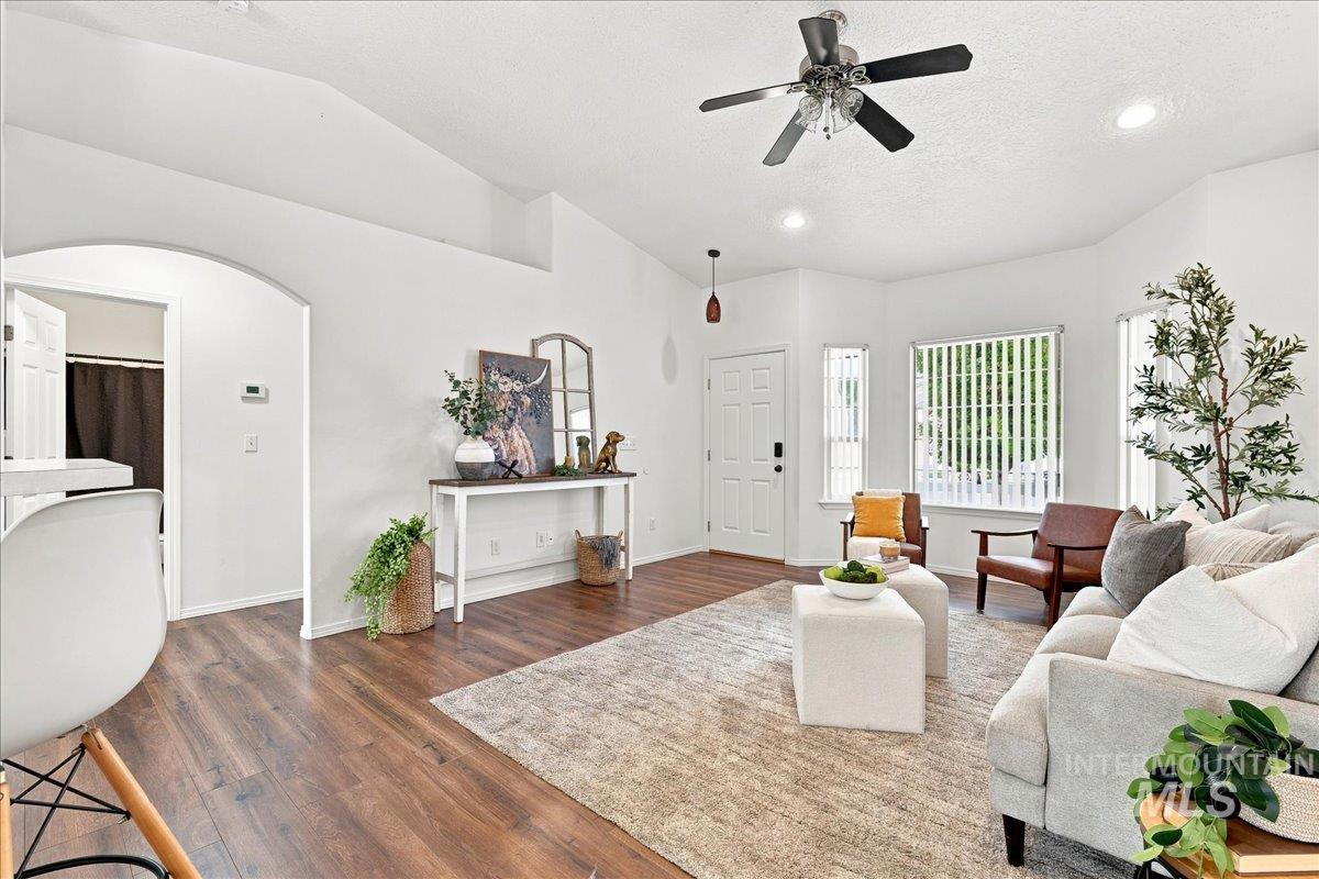 19854 Montclair Way Property Photo 3