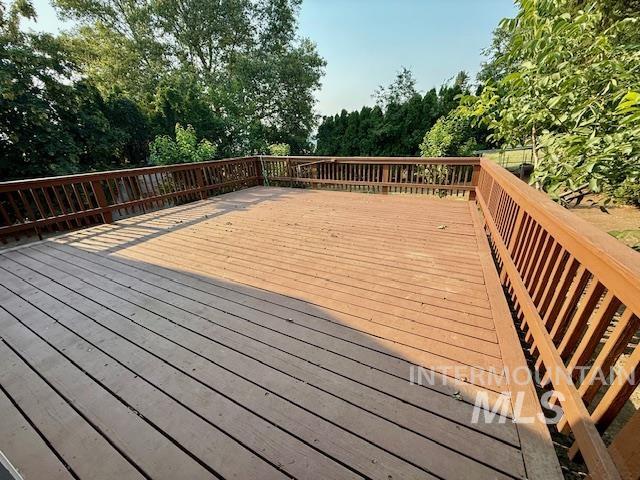 1009 W Hemlock Avenue Property Photo 6
