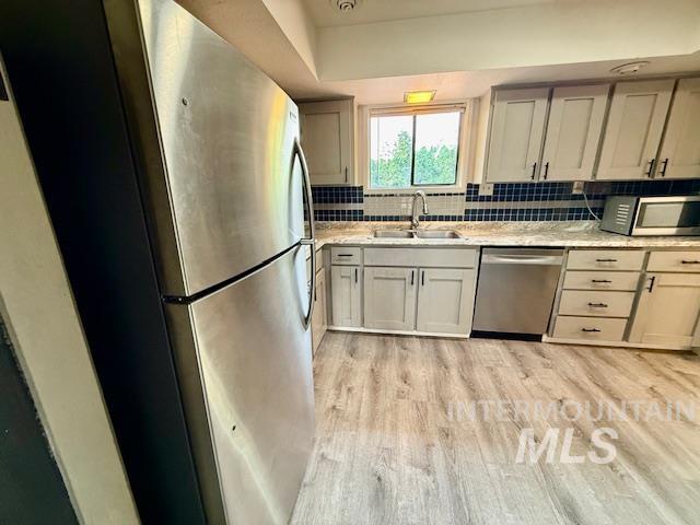 1009 W Hemlock Avenue Property Photo 13