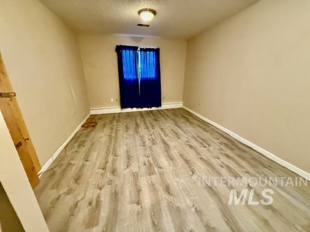 1009 W Hemlock Avenue Property Photo 23