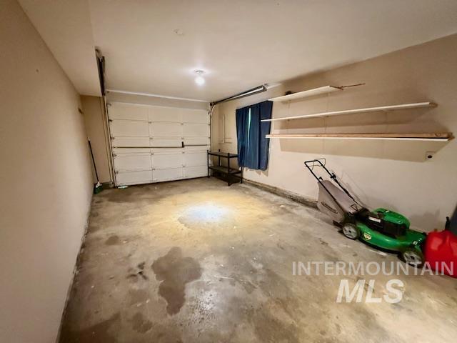 1009 W Hemlock Avenue Property Photo 32